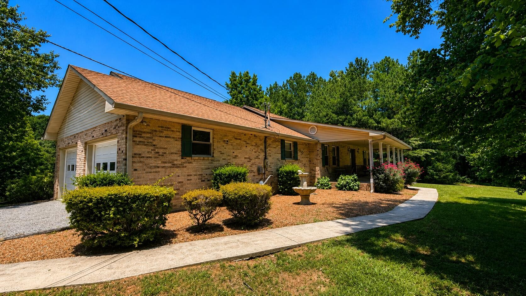 509 Chestuee Road, Ne Property Photo 2