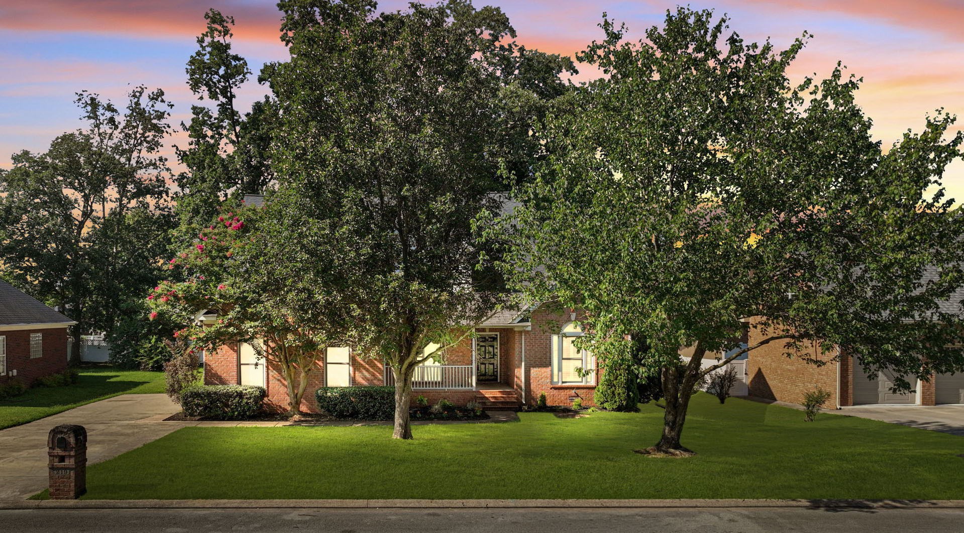 219 Savannah Rdg Property Photo 4