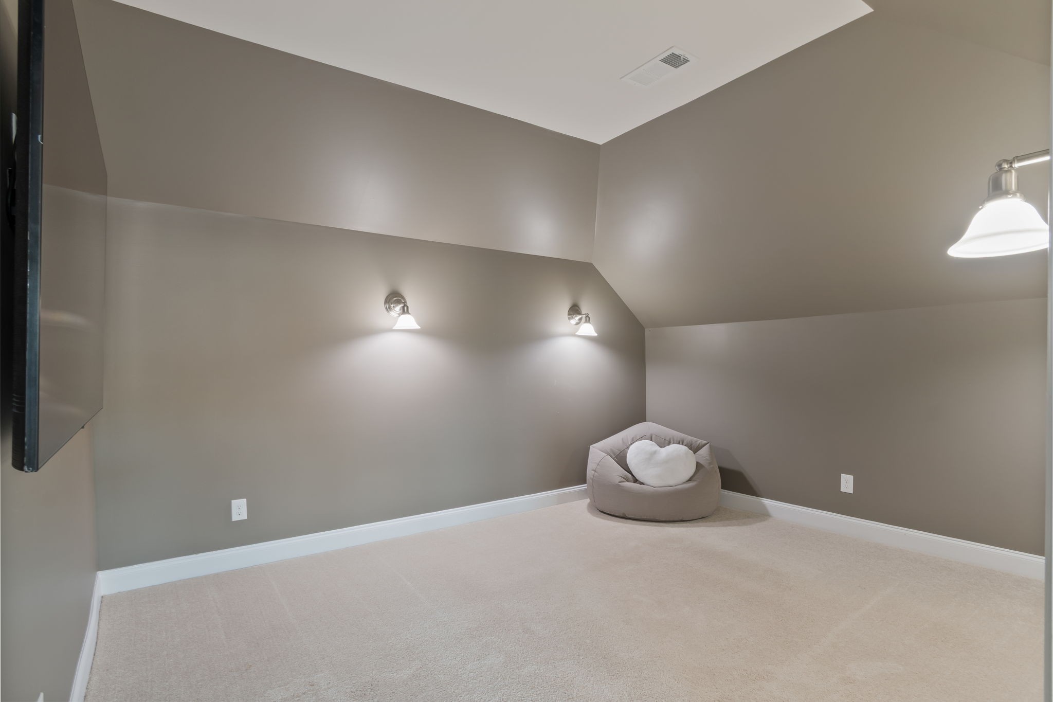 1023 Brixworth Dr Property Photo 31