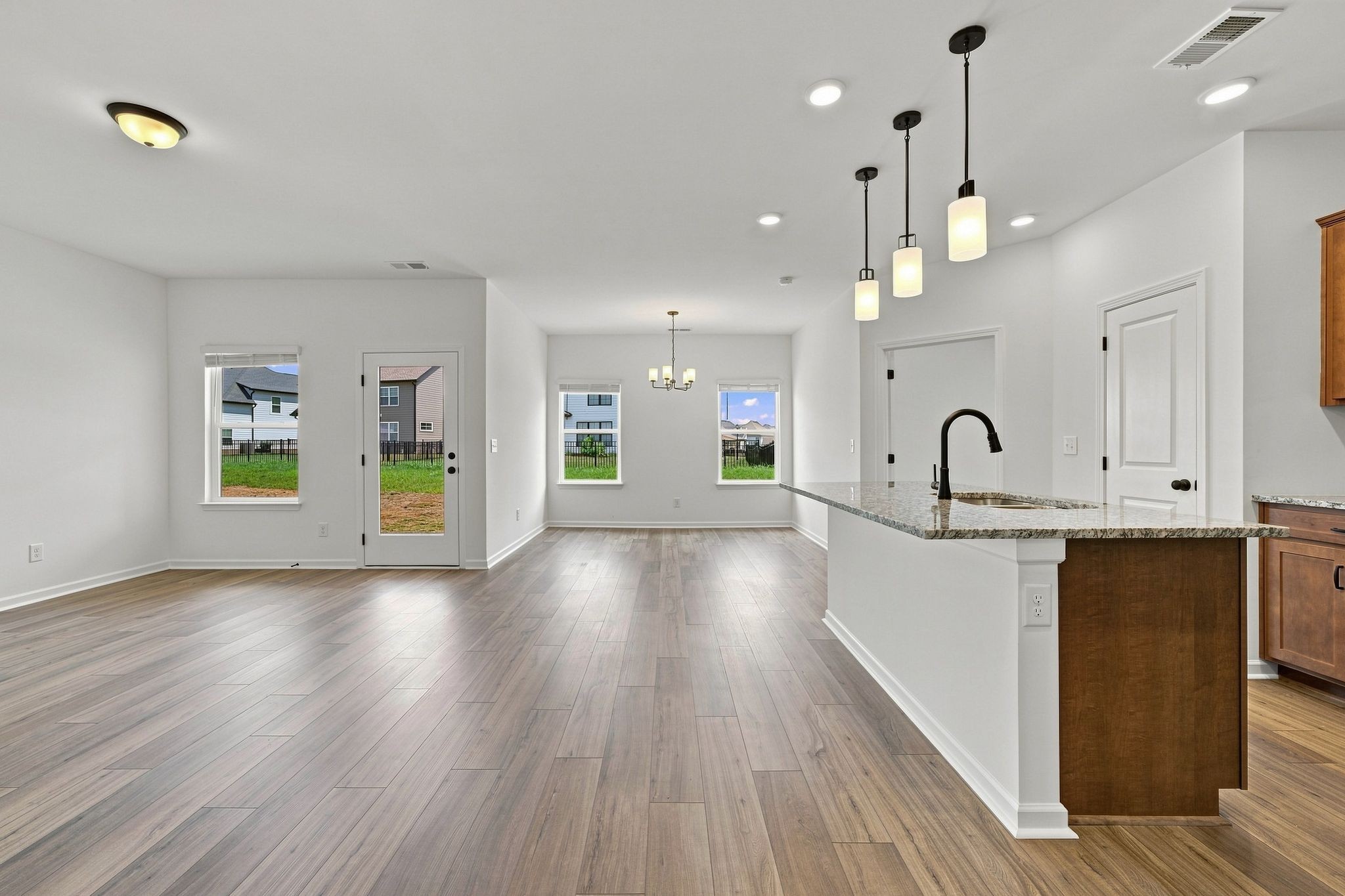 1361 English Oak Drive Property Photo 6
