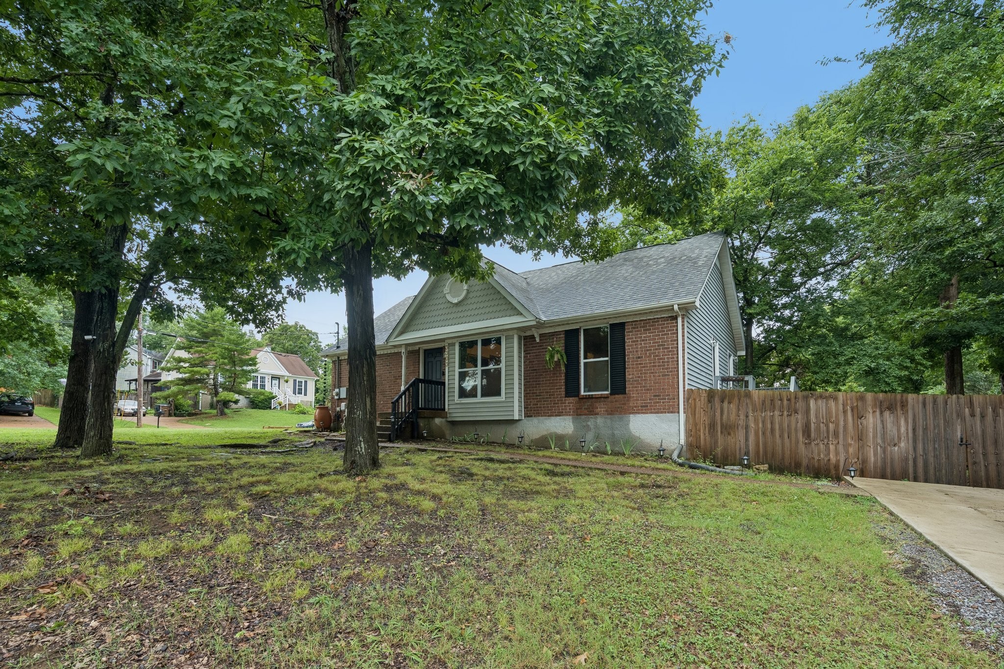 3303 Chatterly Ct Property Photo 3