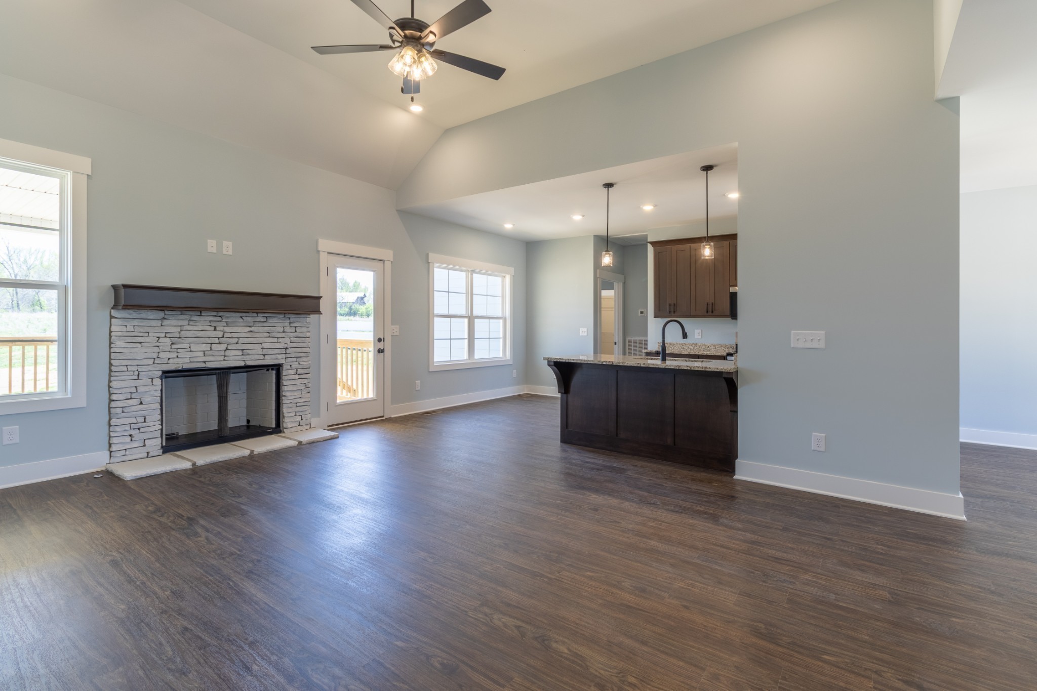 2060 Beverly Ct Property Photo 1