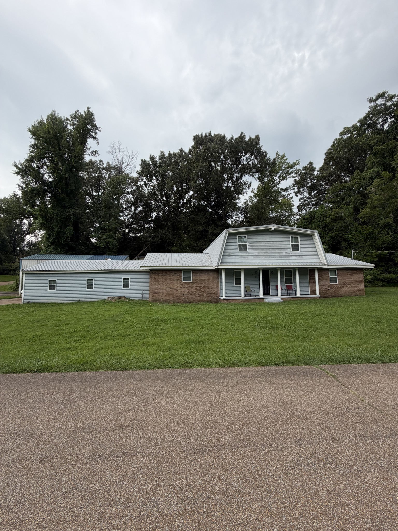 111 Wordon Way Property Photo 1