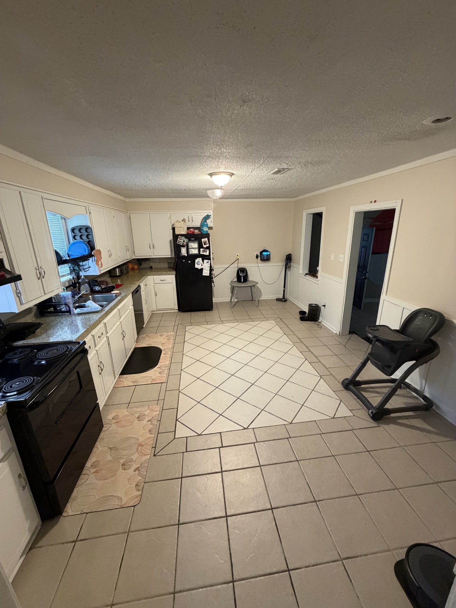 111 Wordon Way Property Photo 4