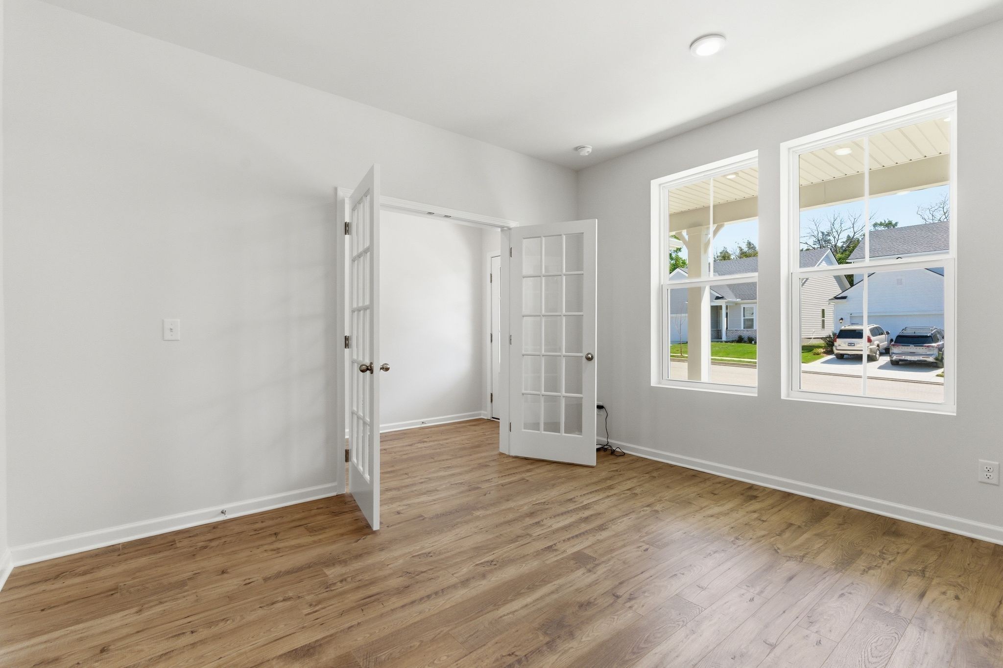1235 Wallace Way, E Property Photo 6