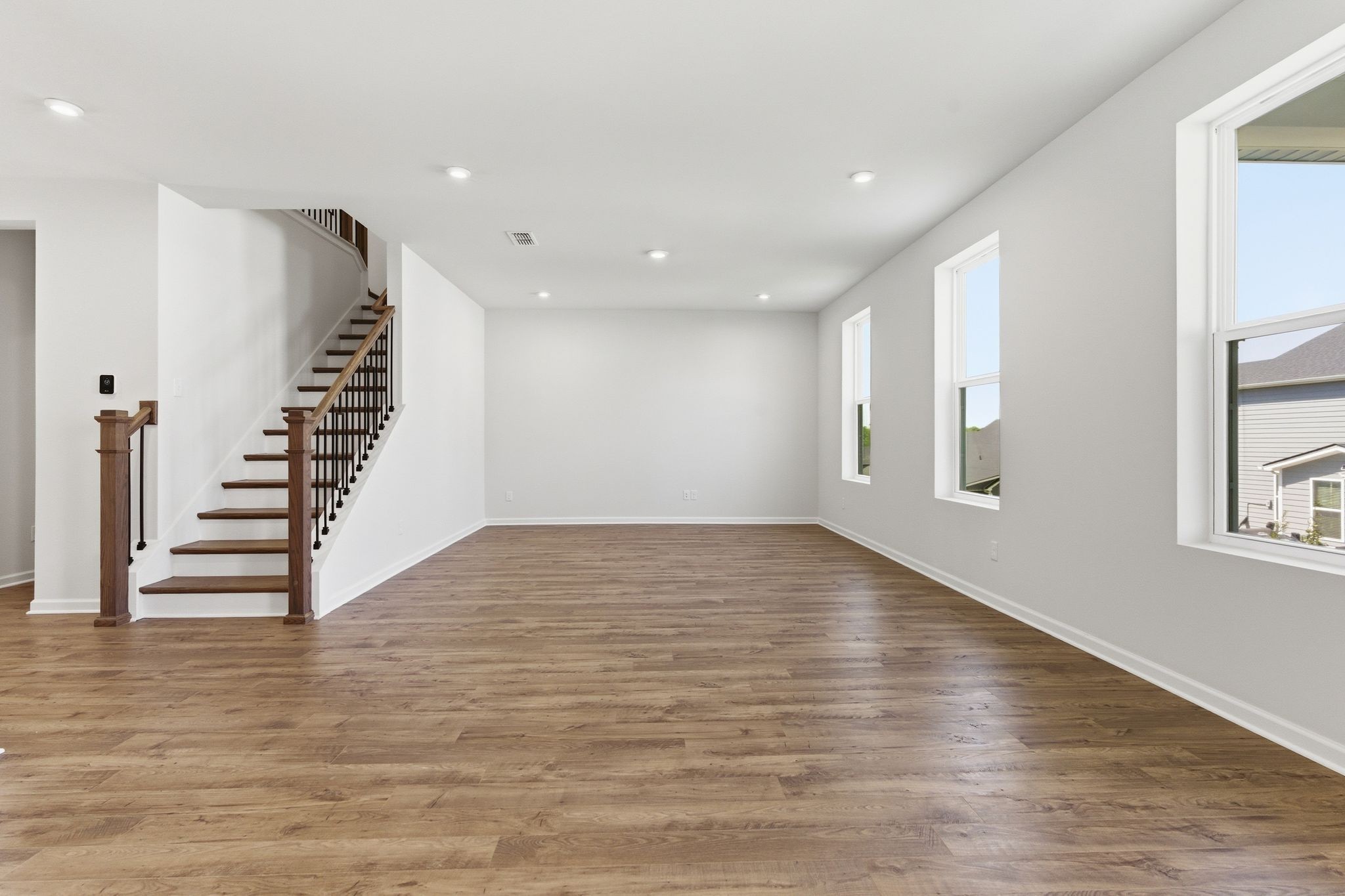 1235 Wallace Way, E Property Photo 8