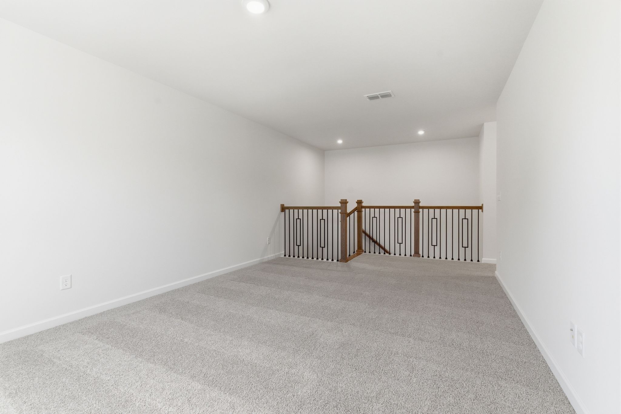 1235 Wallace Way, E Property Photo 13