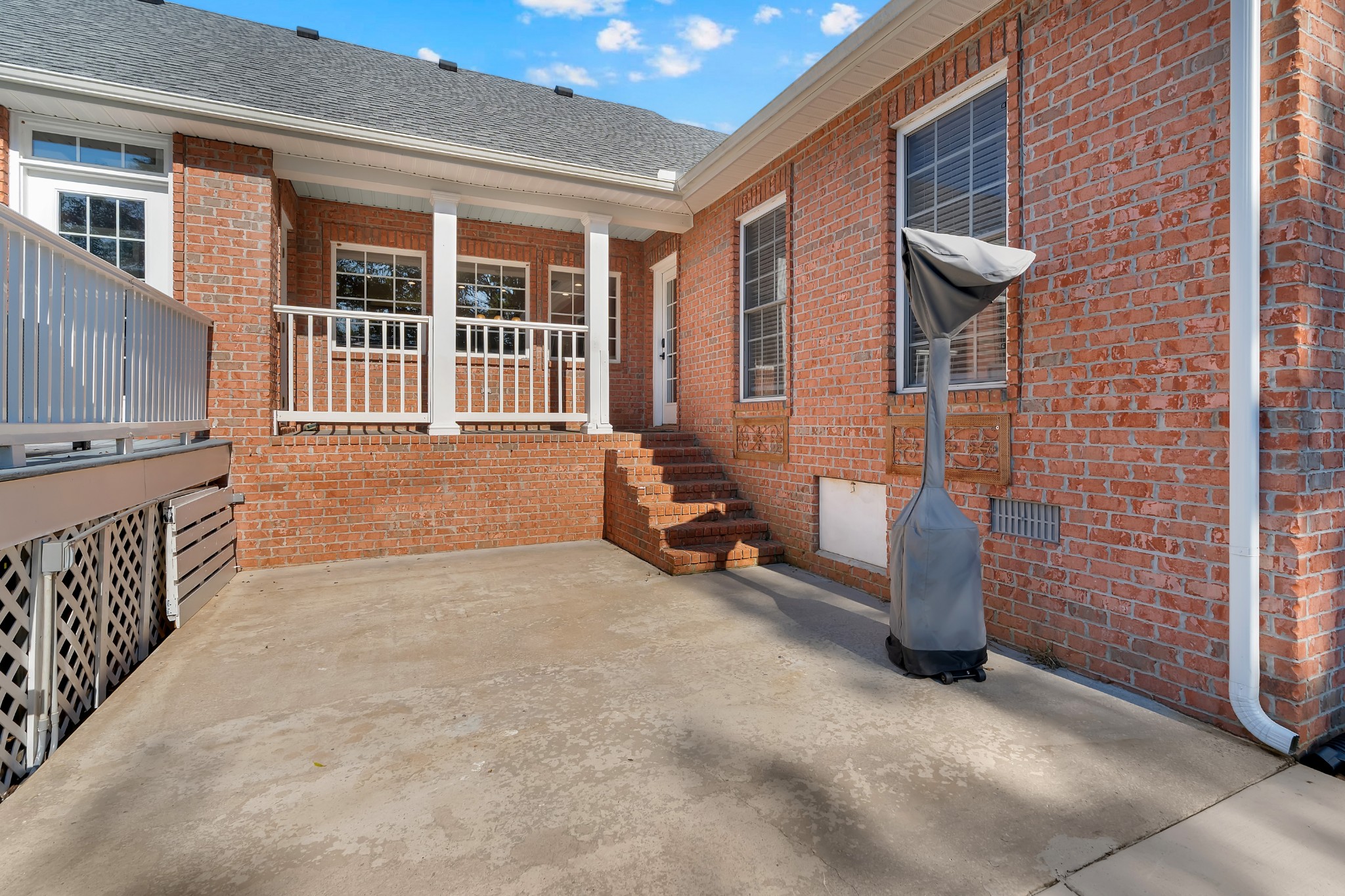 451 Bell Dr, W Property Photo 14