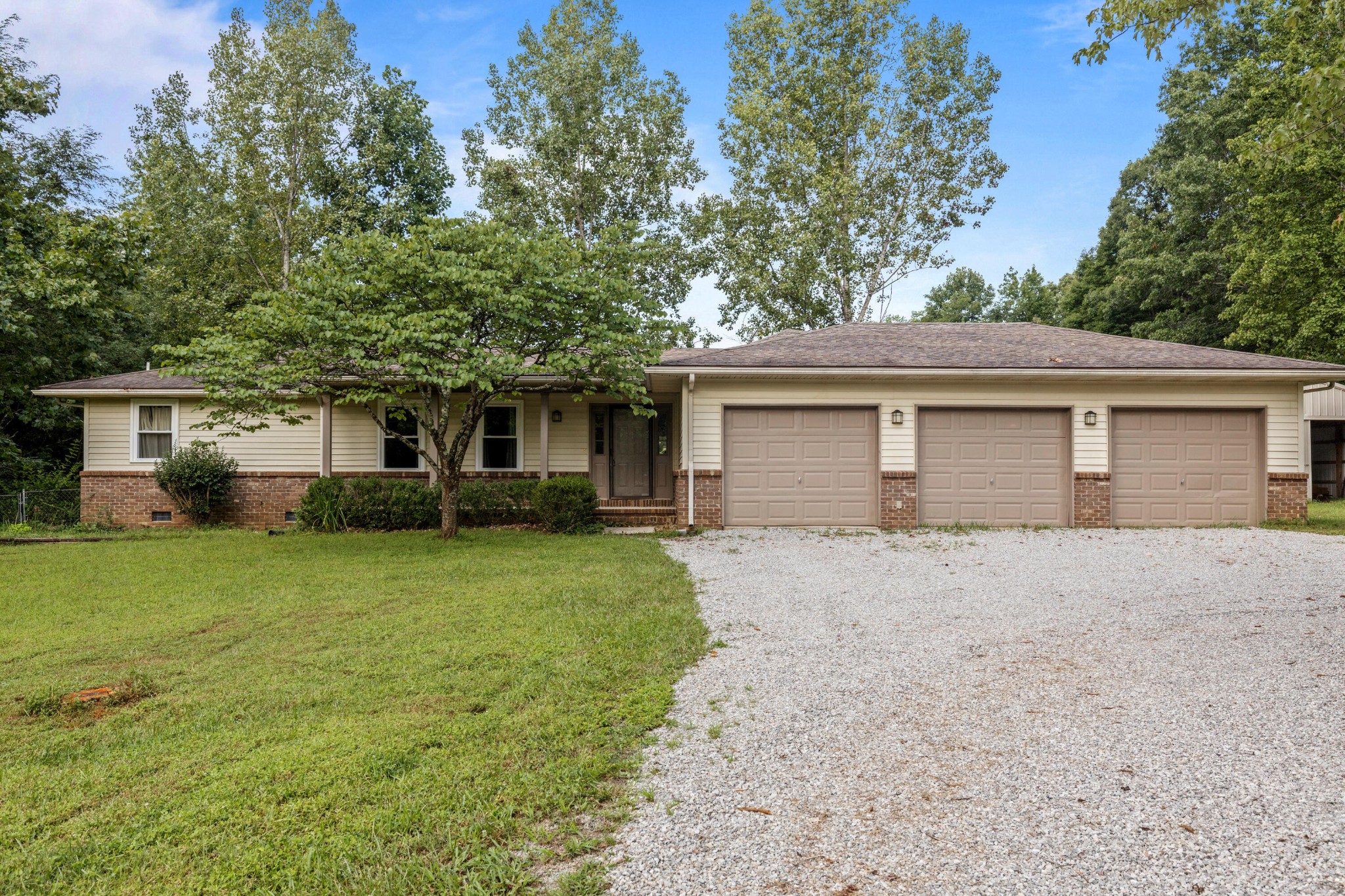 1824 Jackson Point Road Property Photo 1