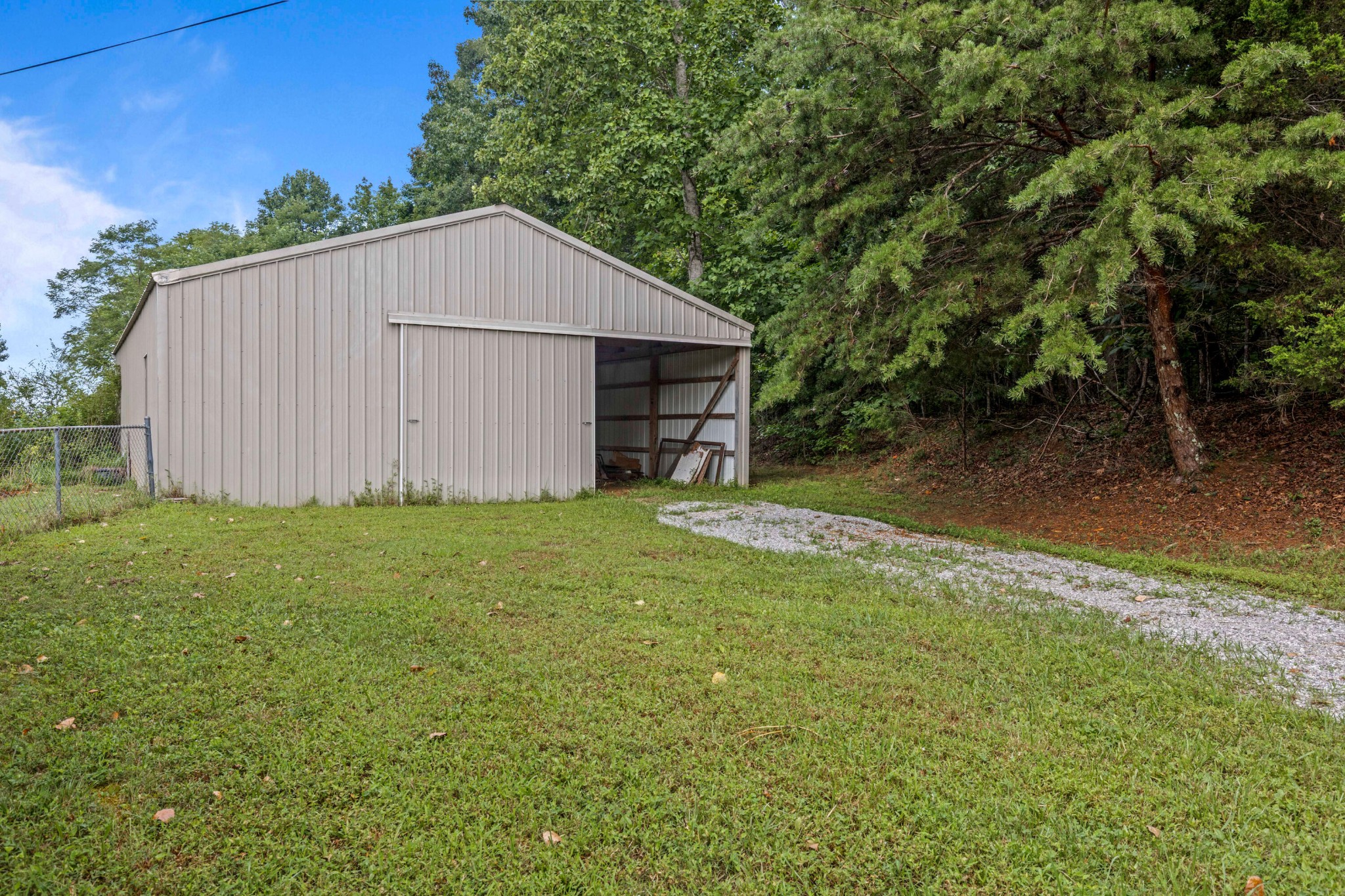 1824 Jackson Point Road Property Photo 2