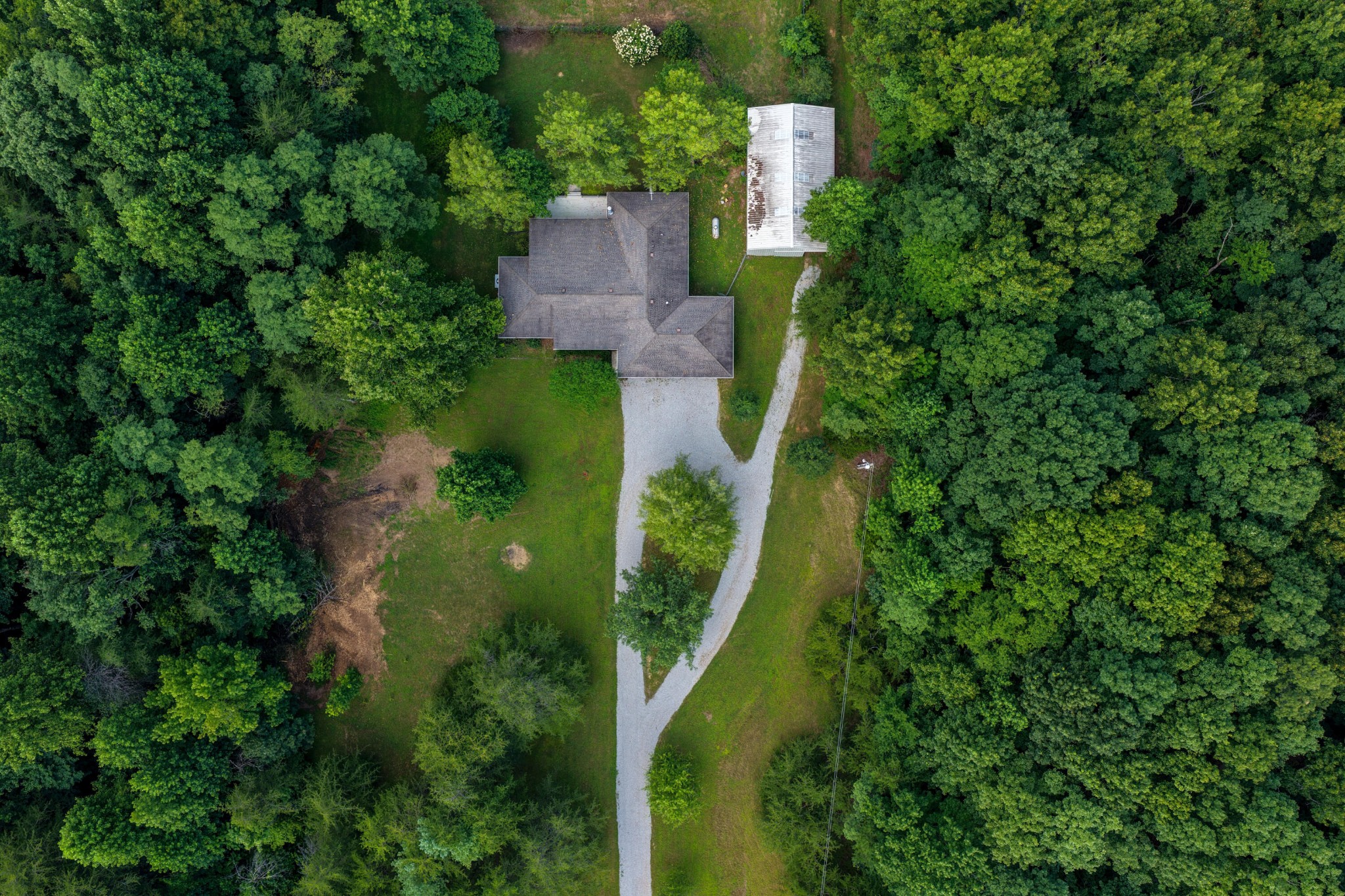 1824 Jackson Point Road Property Photo 3