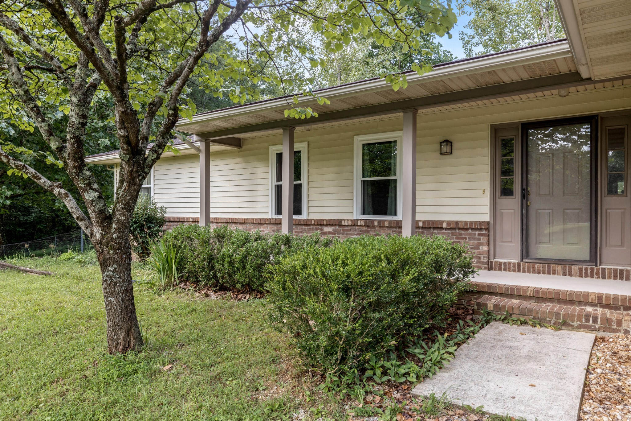 1824 Jackson Point Road Property Photo 4