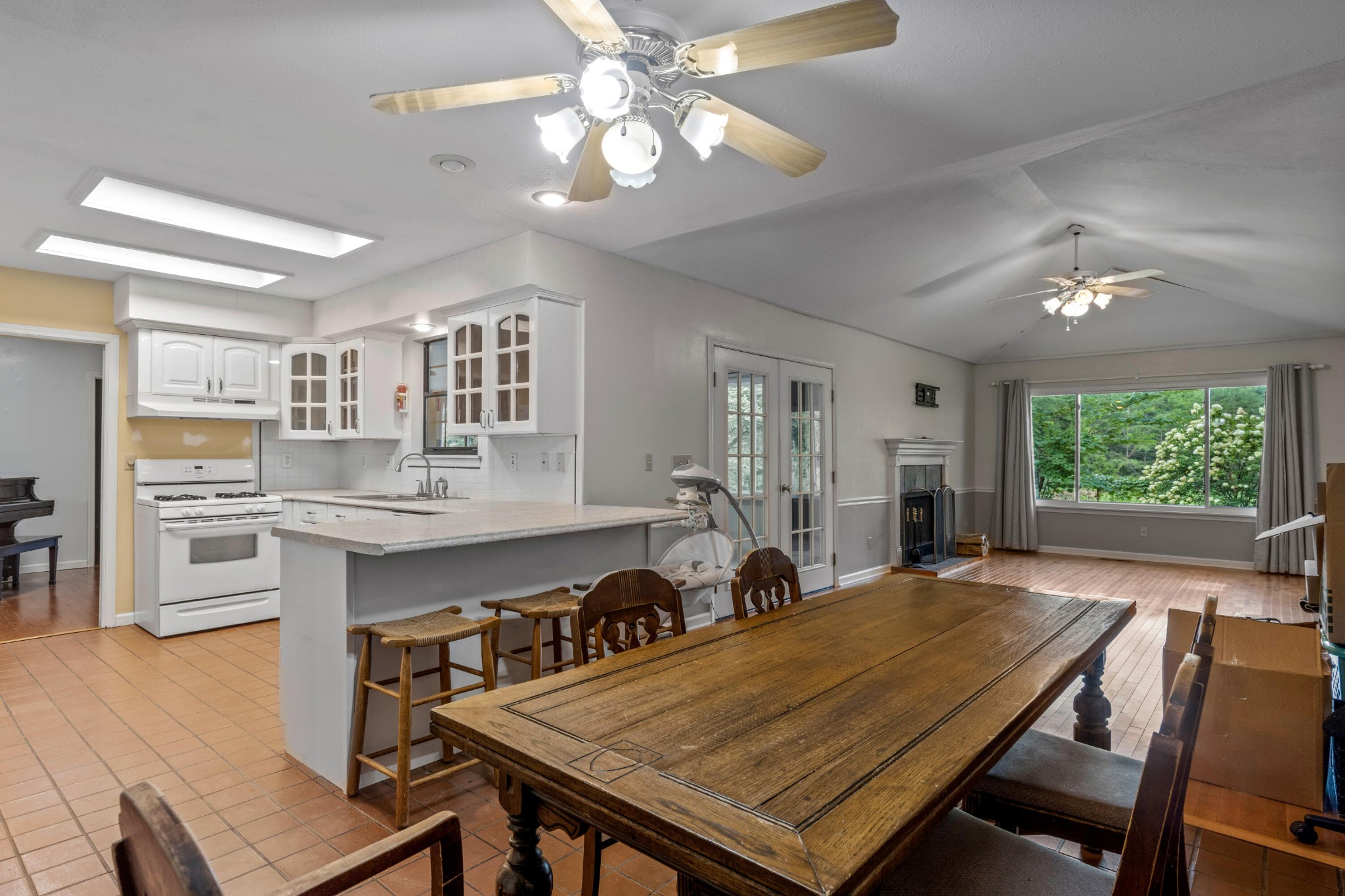 1824 Jackson Point Road Property Photo 15