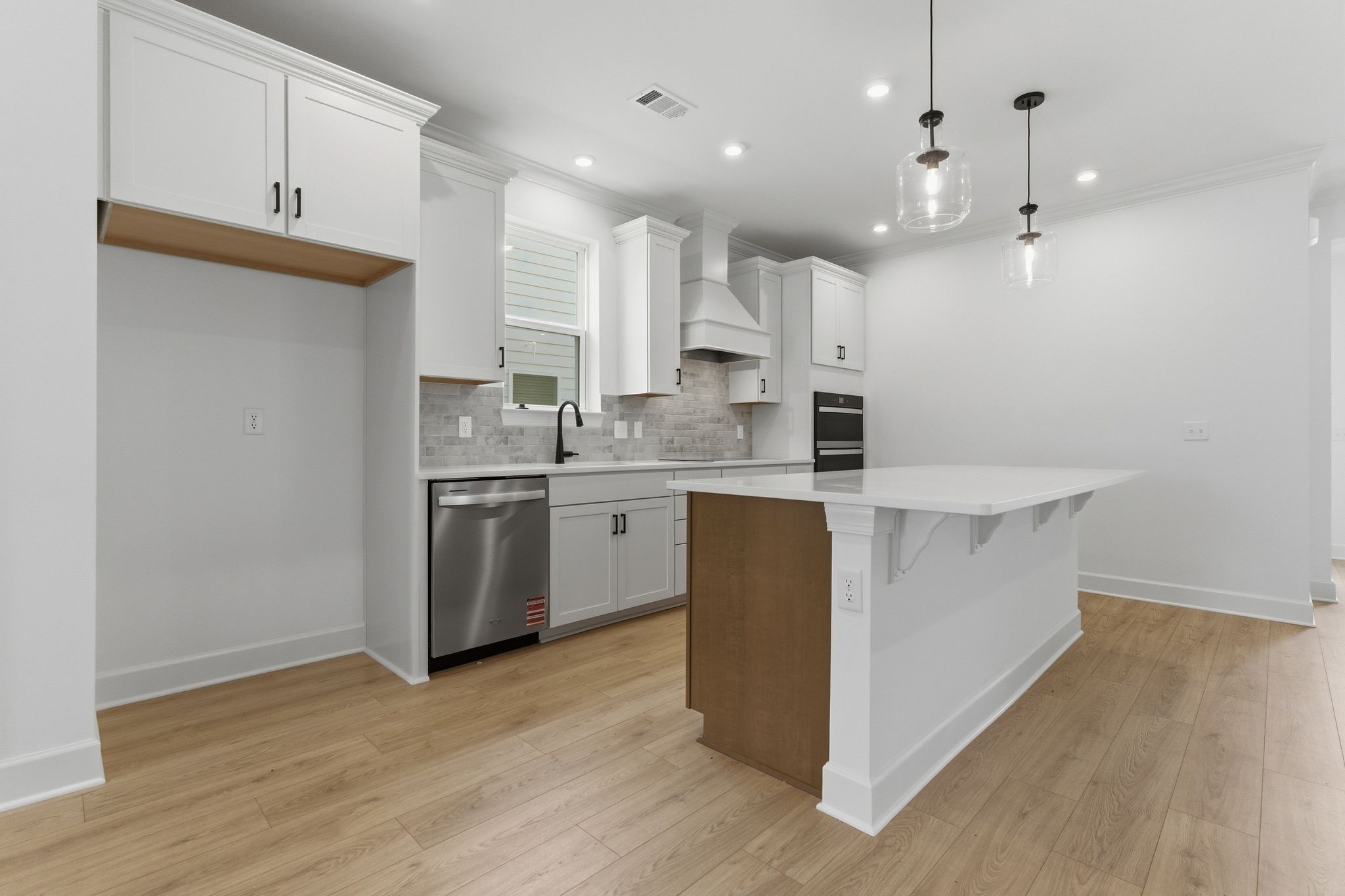 2029 Holbrook Road Property Photo 8