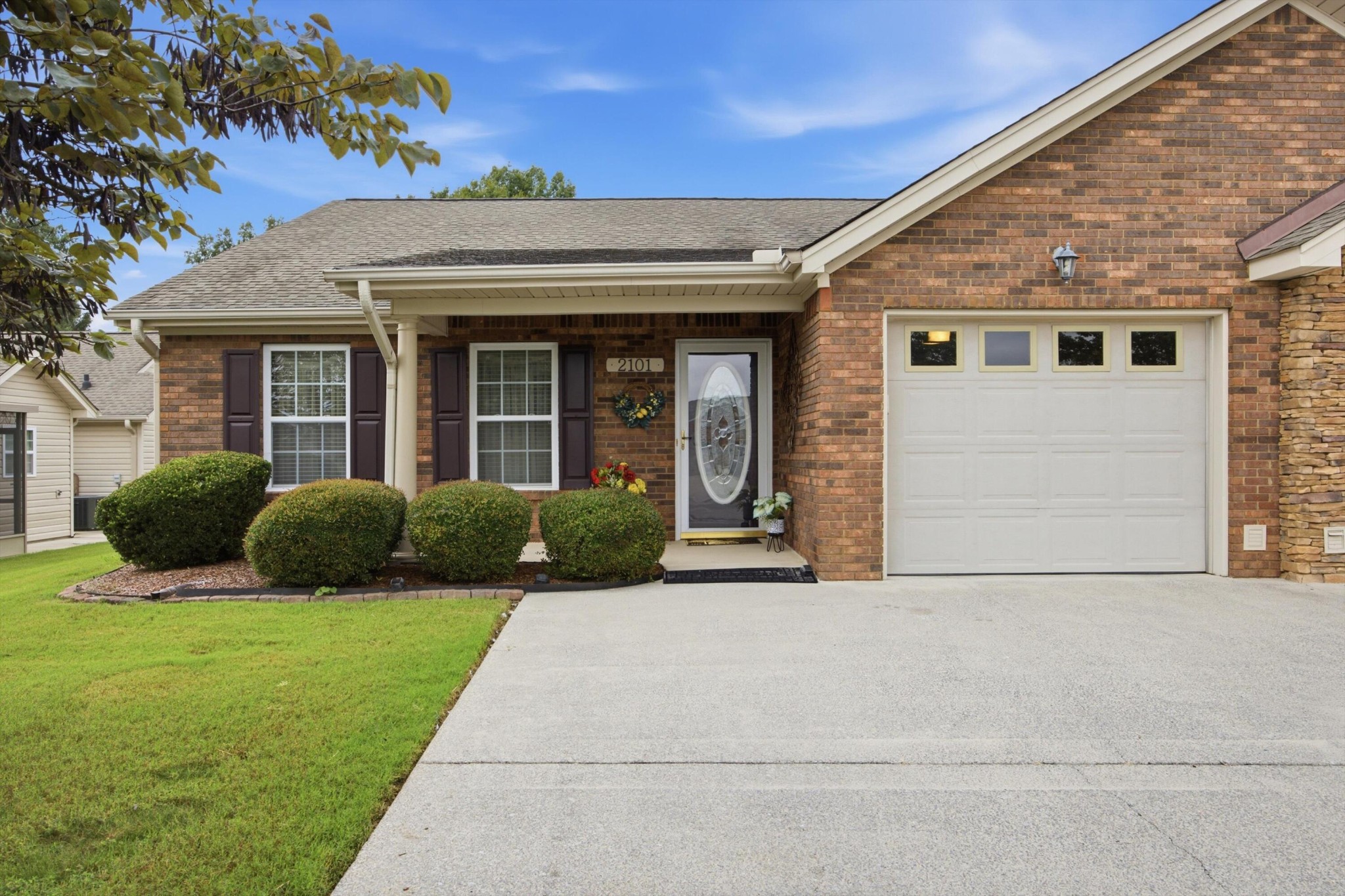 2101 Applebrook Drive Property Photo 1