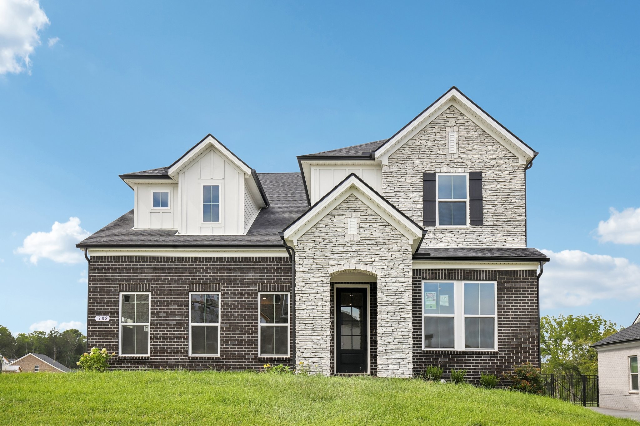 982 Champions Circle Property Photo 1