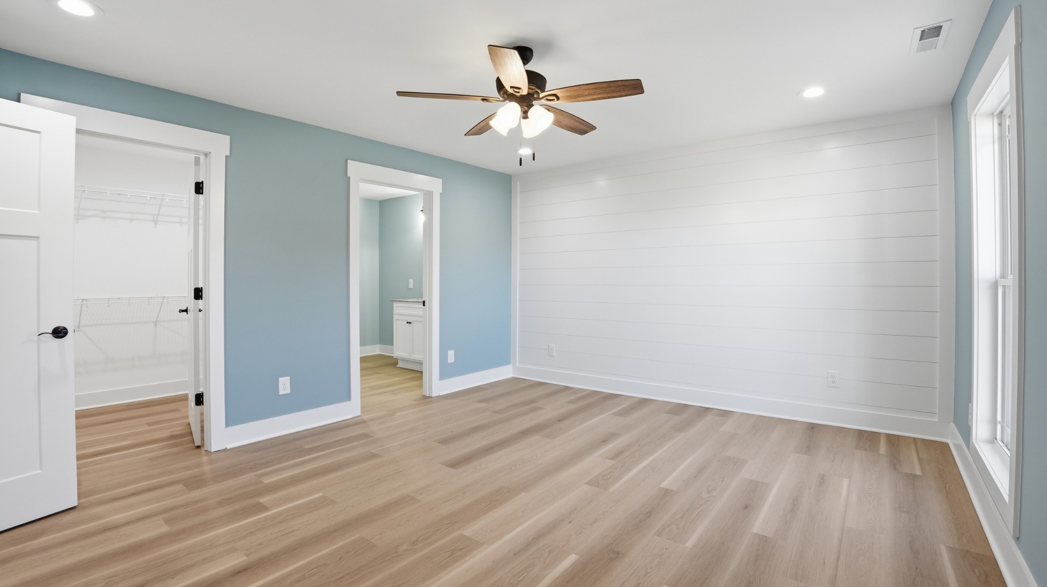 104 Division St Property Photo 16