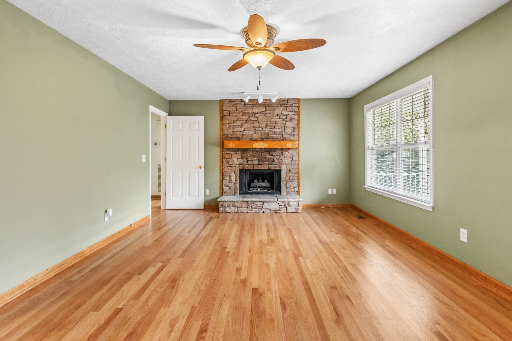 3467 New Hope Rd Property Photo 5