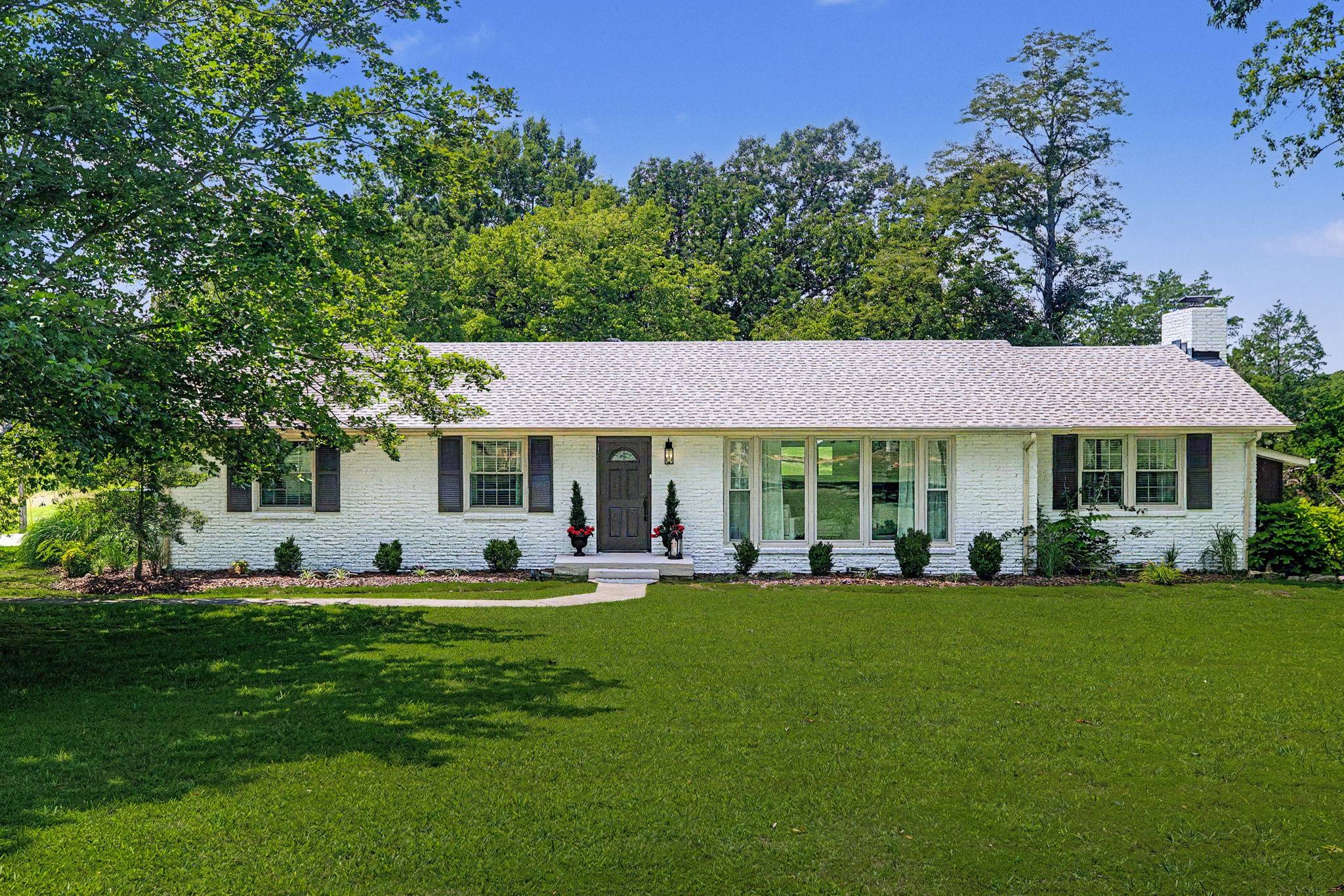 4334 Louise Rd Property Photo 1
