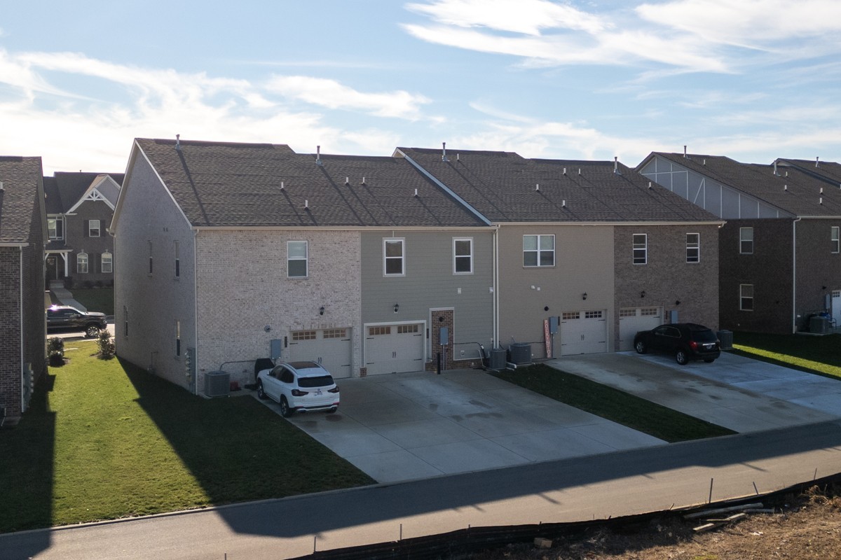 931 Nance Ln Property Photo 27