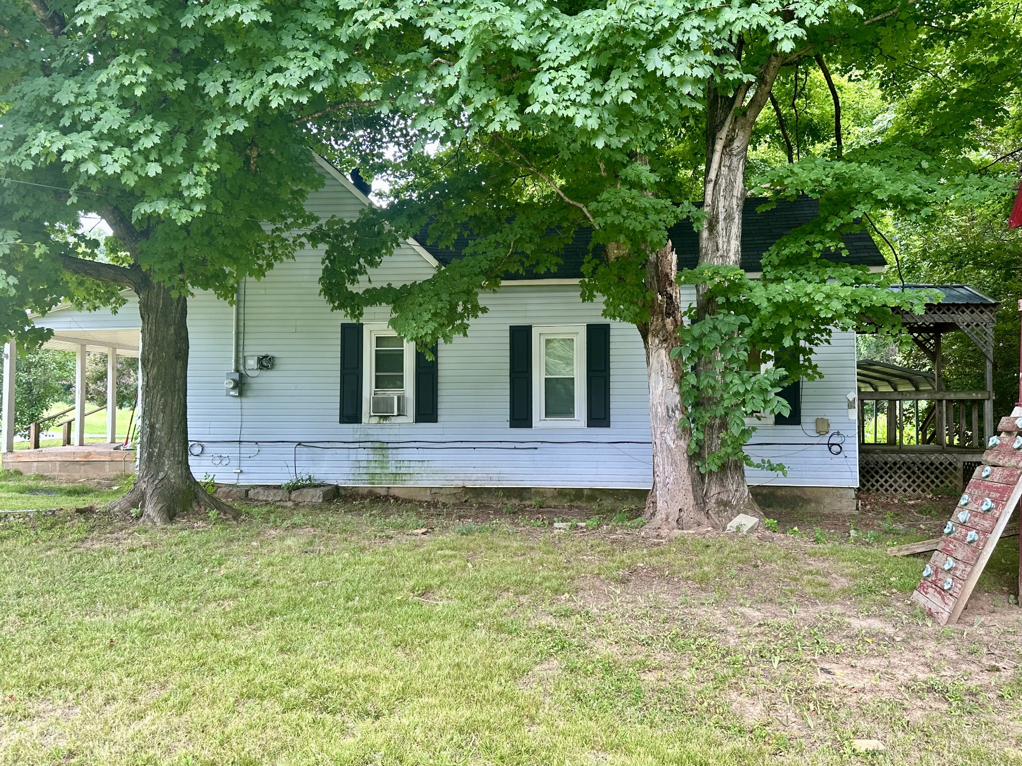 240 Red Hill Rd Property Photo 1