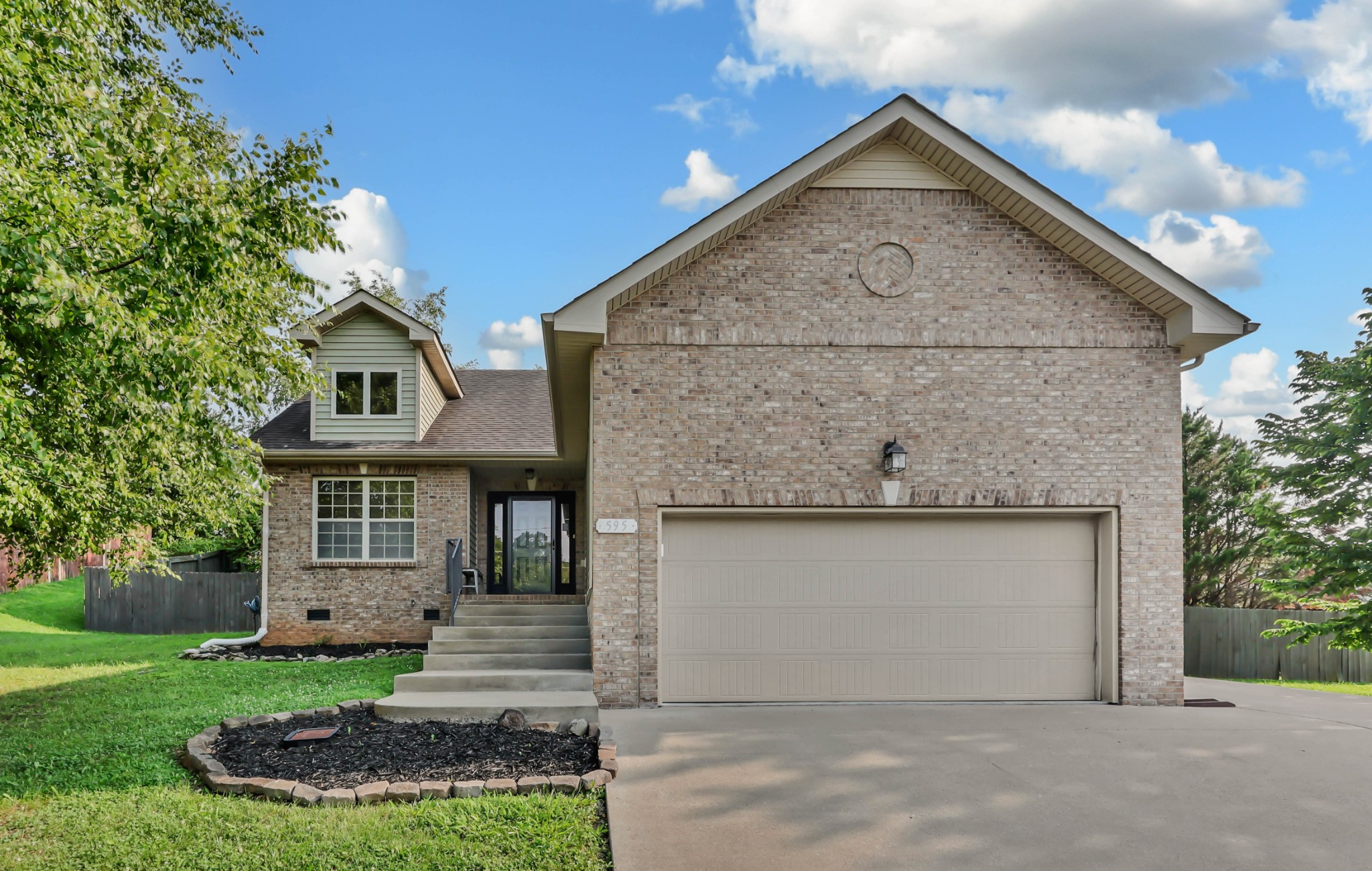 595 Anchor Court Property Photo 1
