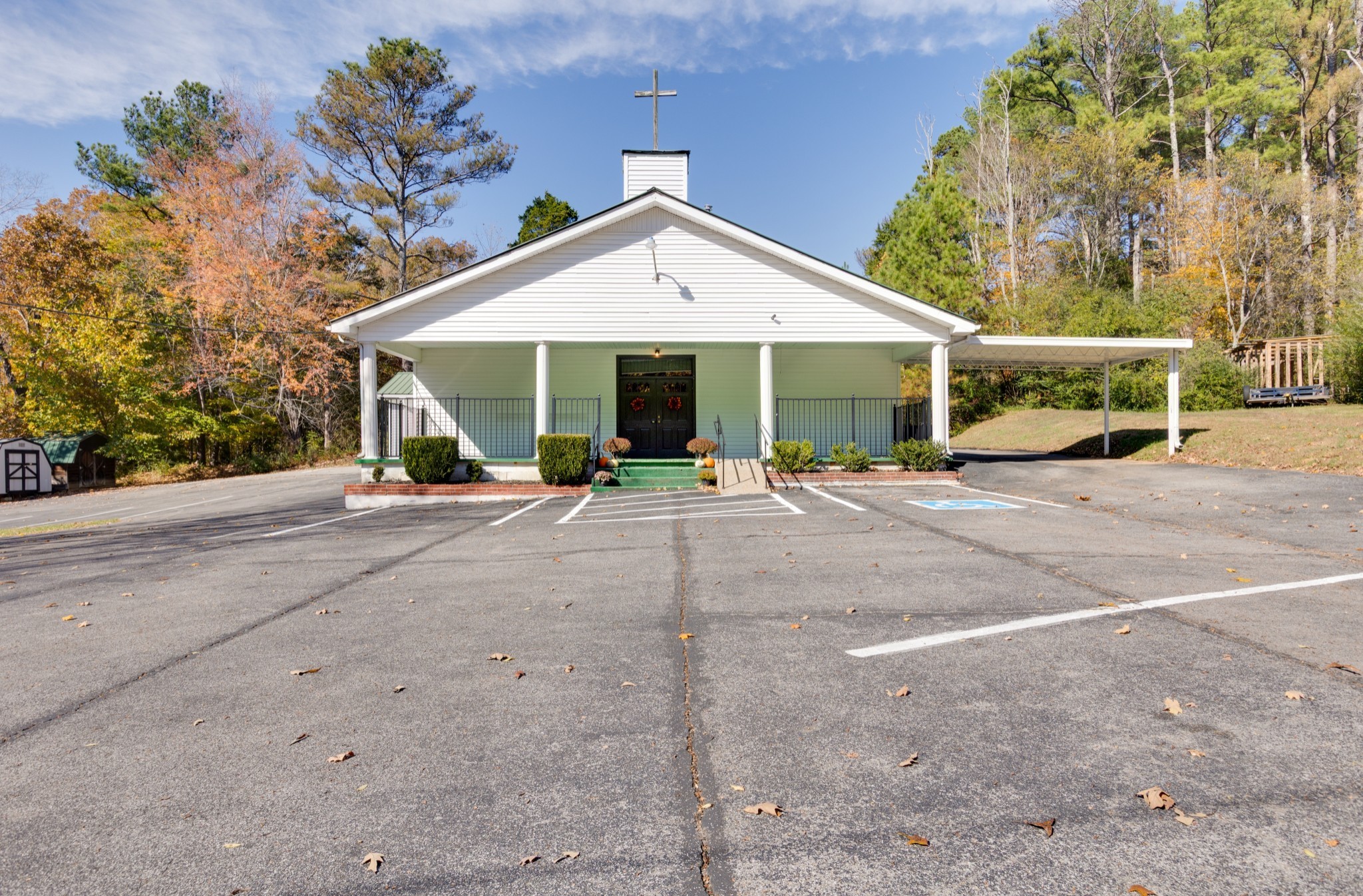 4479 Highway 100 Property Photo 1