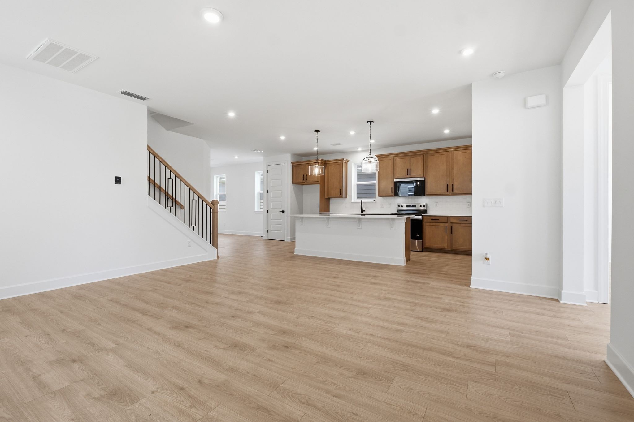 1214 Wallace Way Property Photo 13