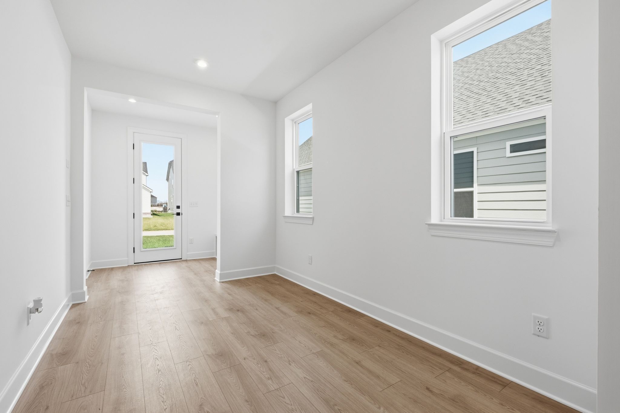 1214 Wallace Way Property Photo 17