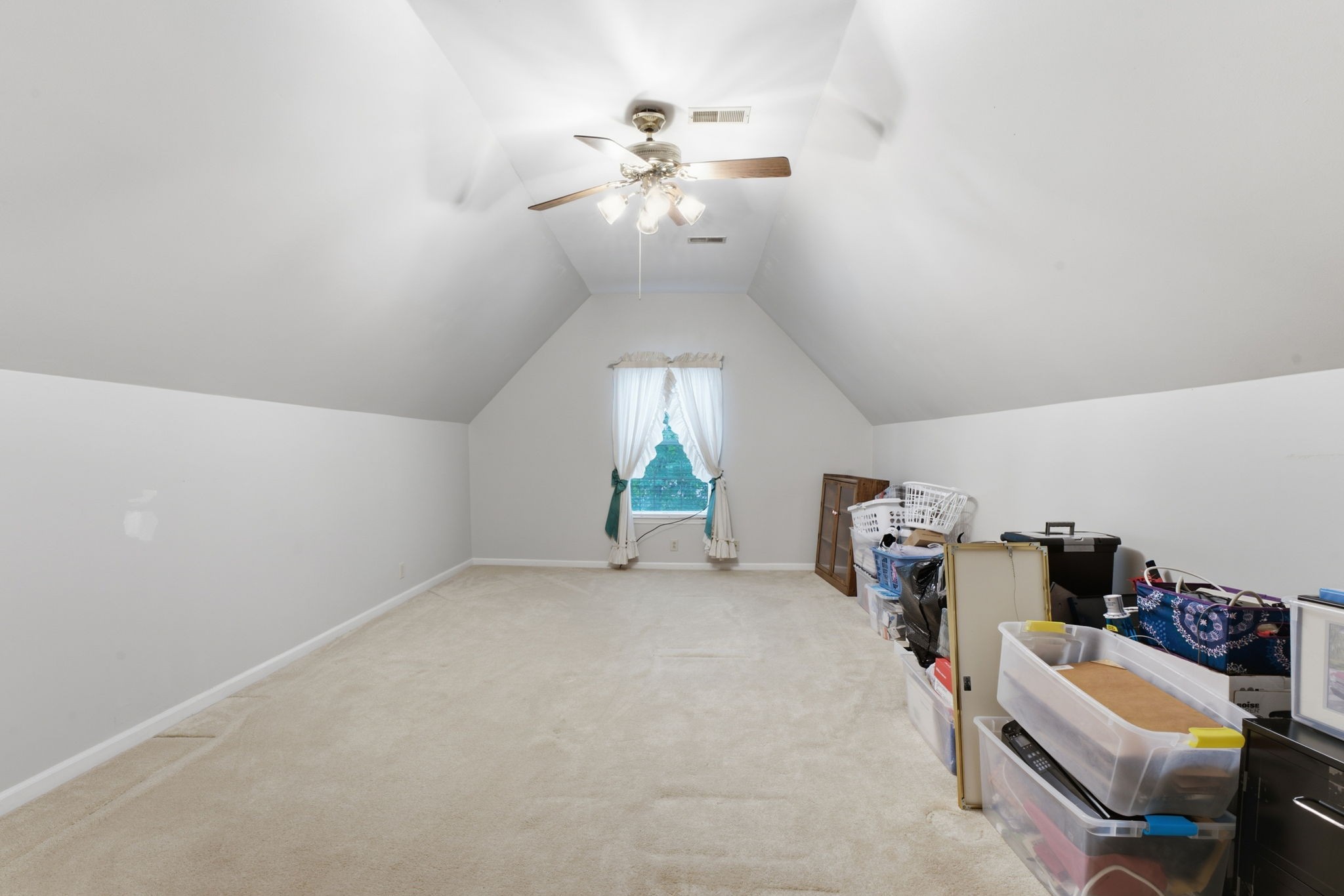 632 Glencoe Ct Property Photo 28