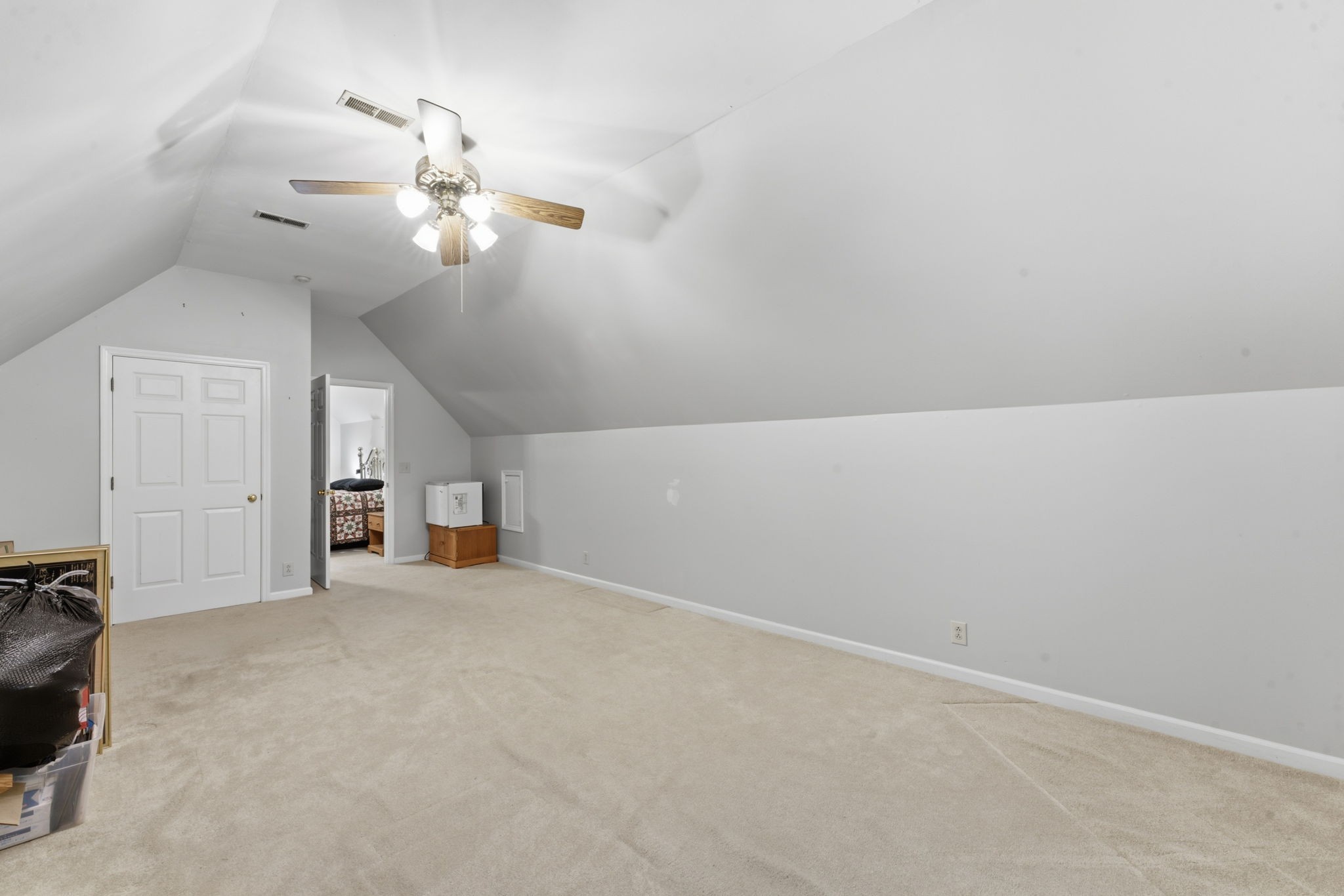 632 Glencoe Ct Property Photo 29