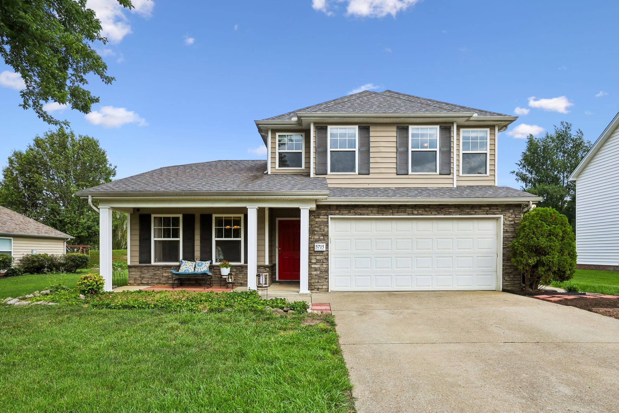 5715 Roxbury Dr Property Photo 11