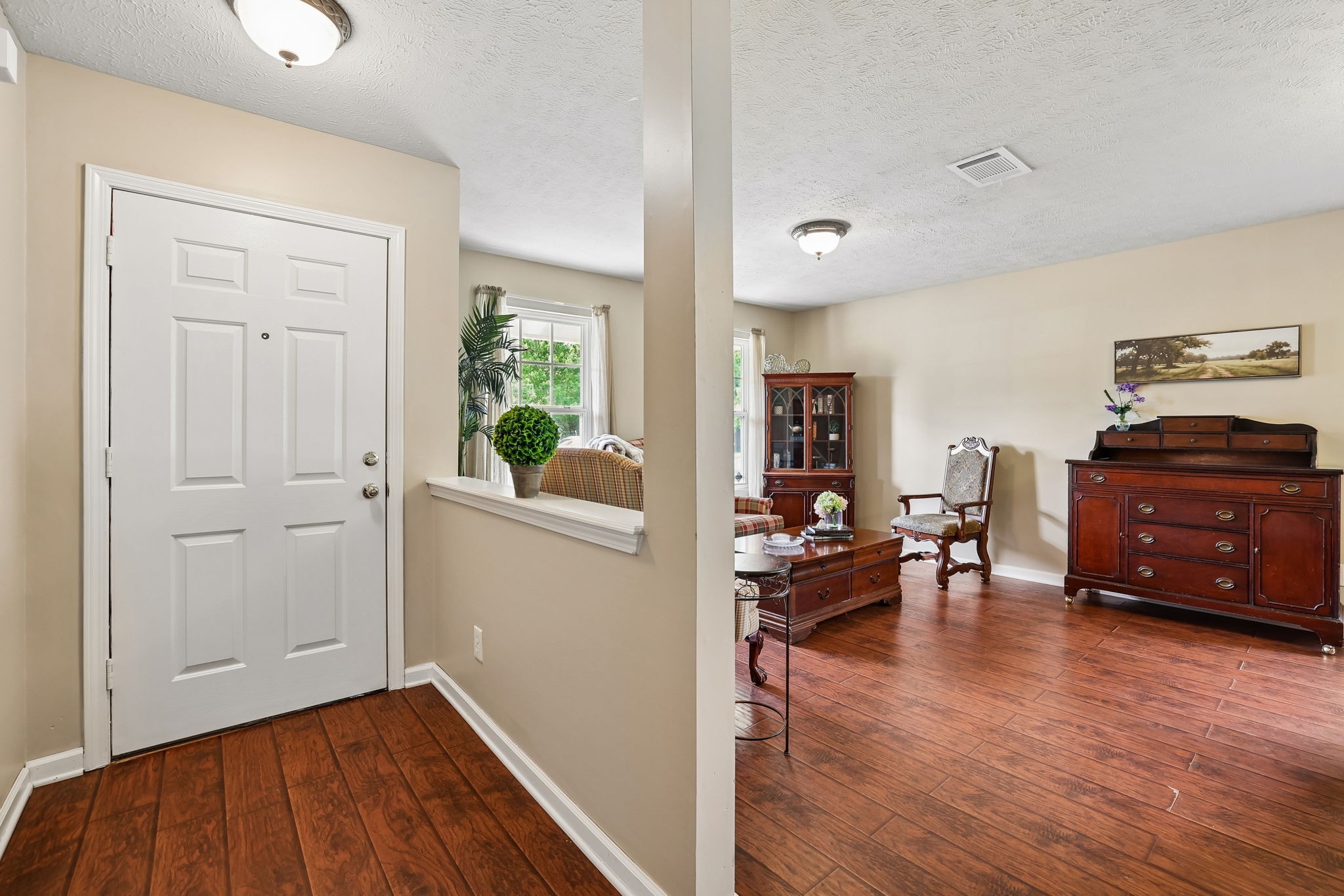 5715 Roxbury Dr Property Photo 18