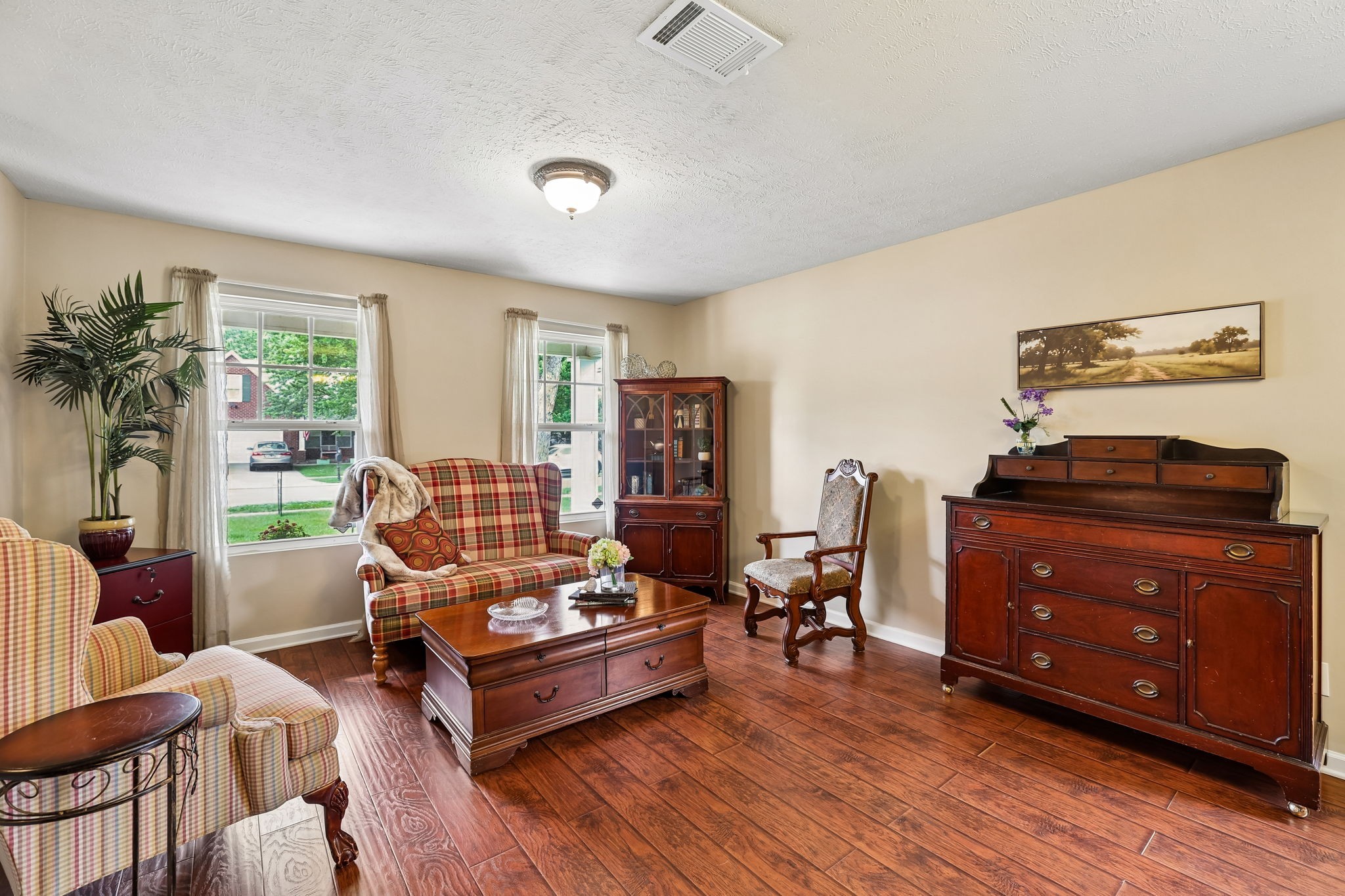 5715 Roxbury Dr Property Photo 19