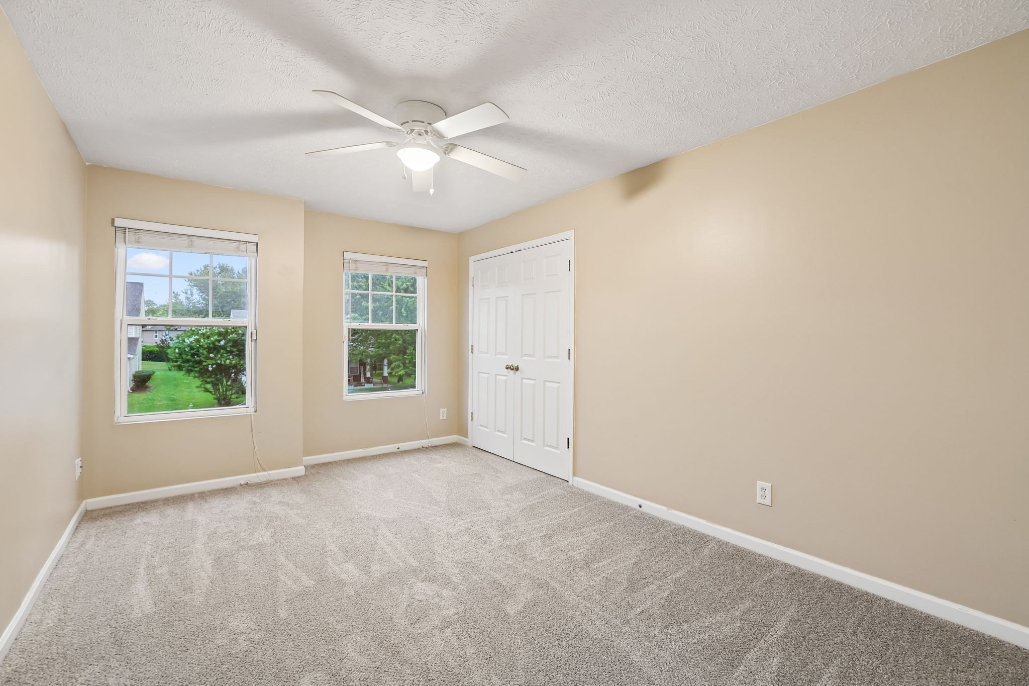 5715 Roxbury Dr Property Photo 39
