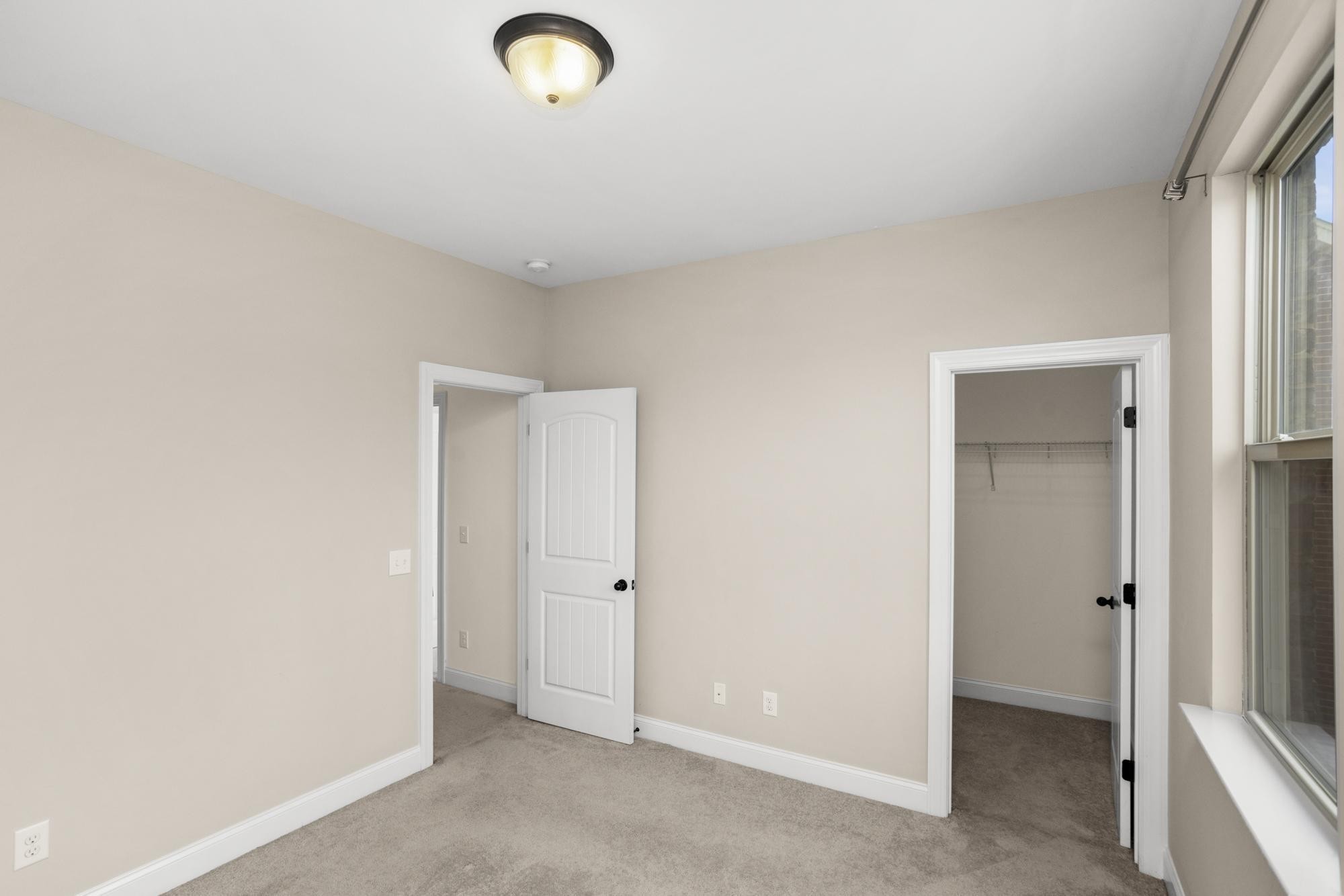 145 Ashcrest Pt Property Photo 28