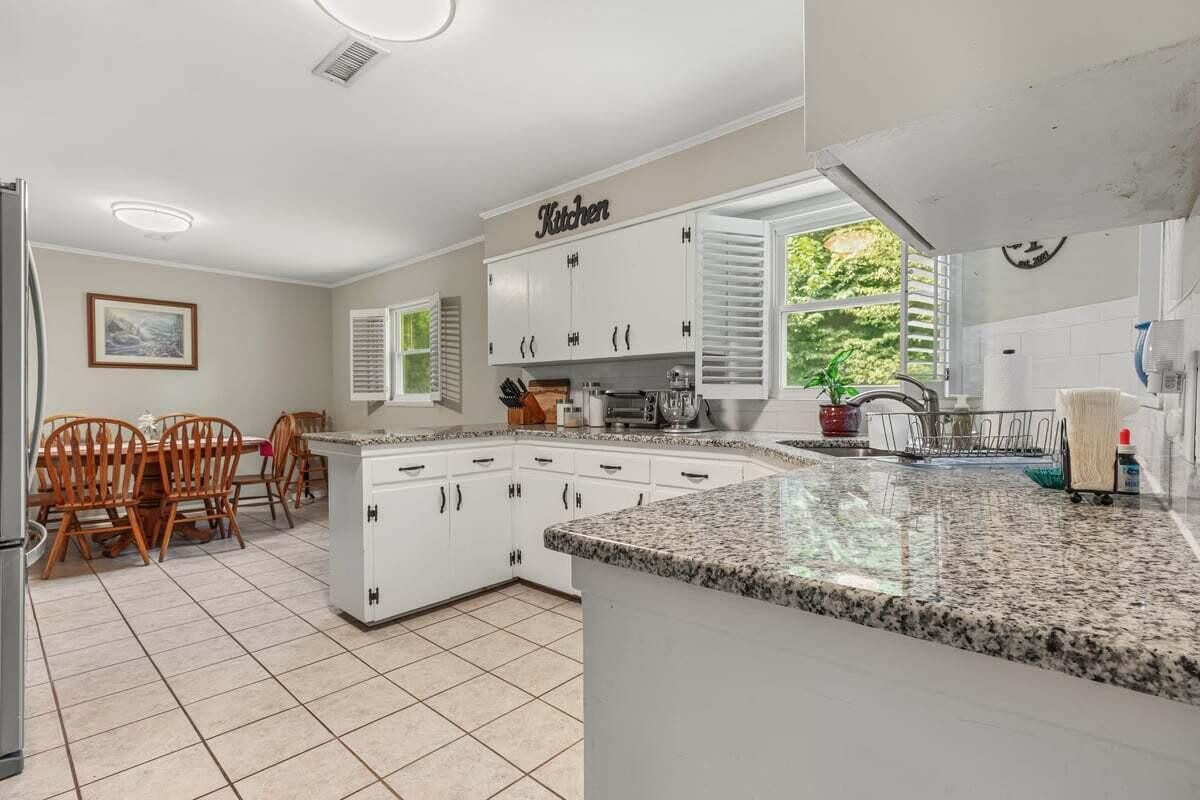 1234 Millard Street Property Photo 17