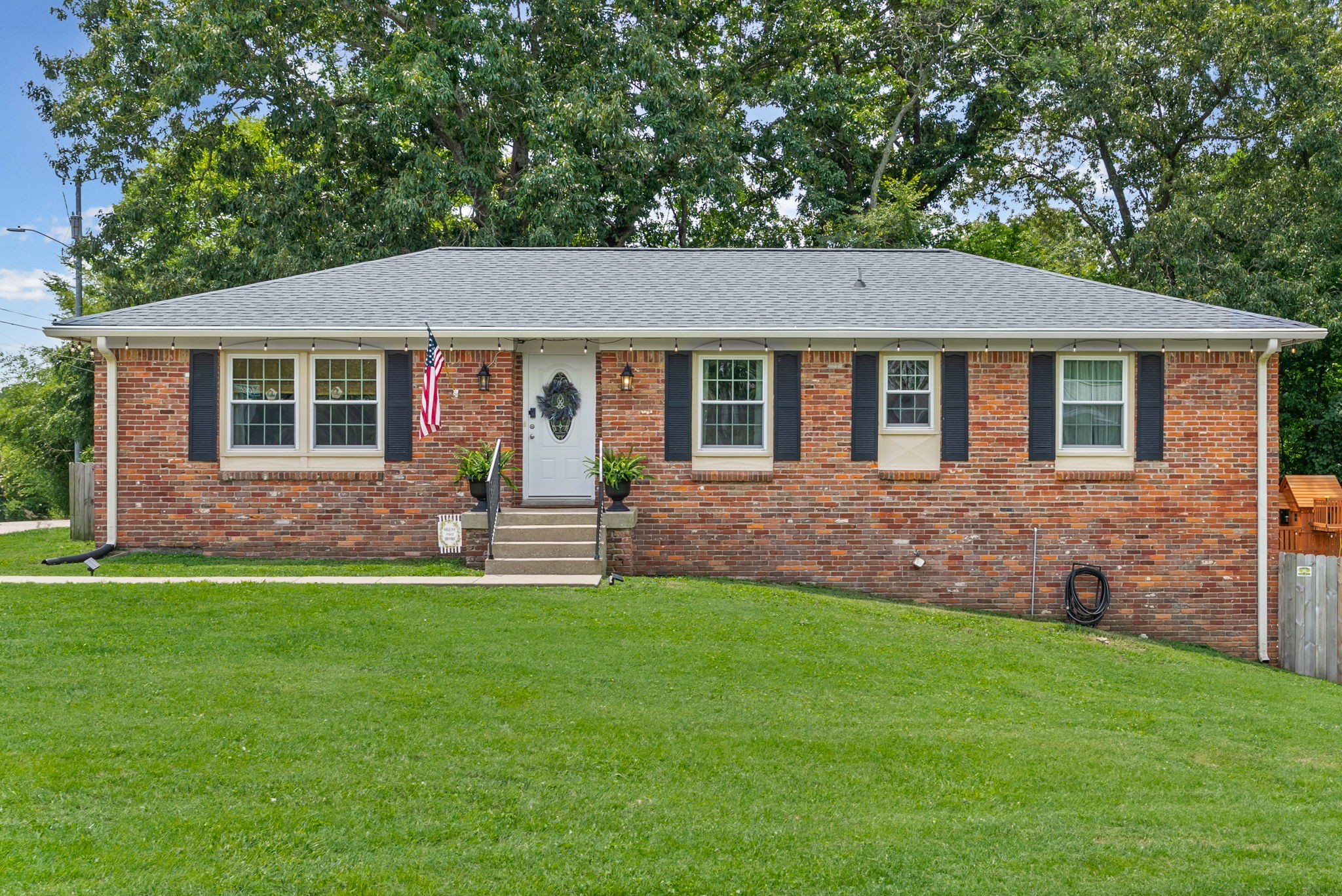 308 Ridgeland Dr