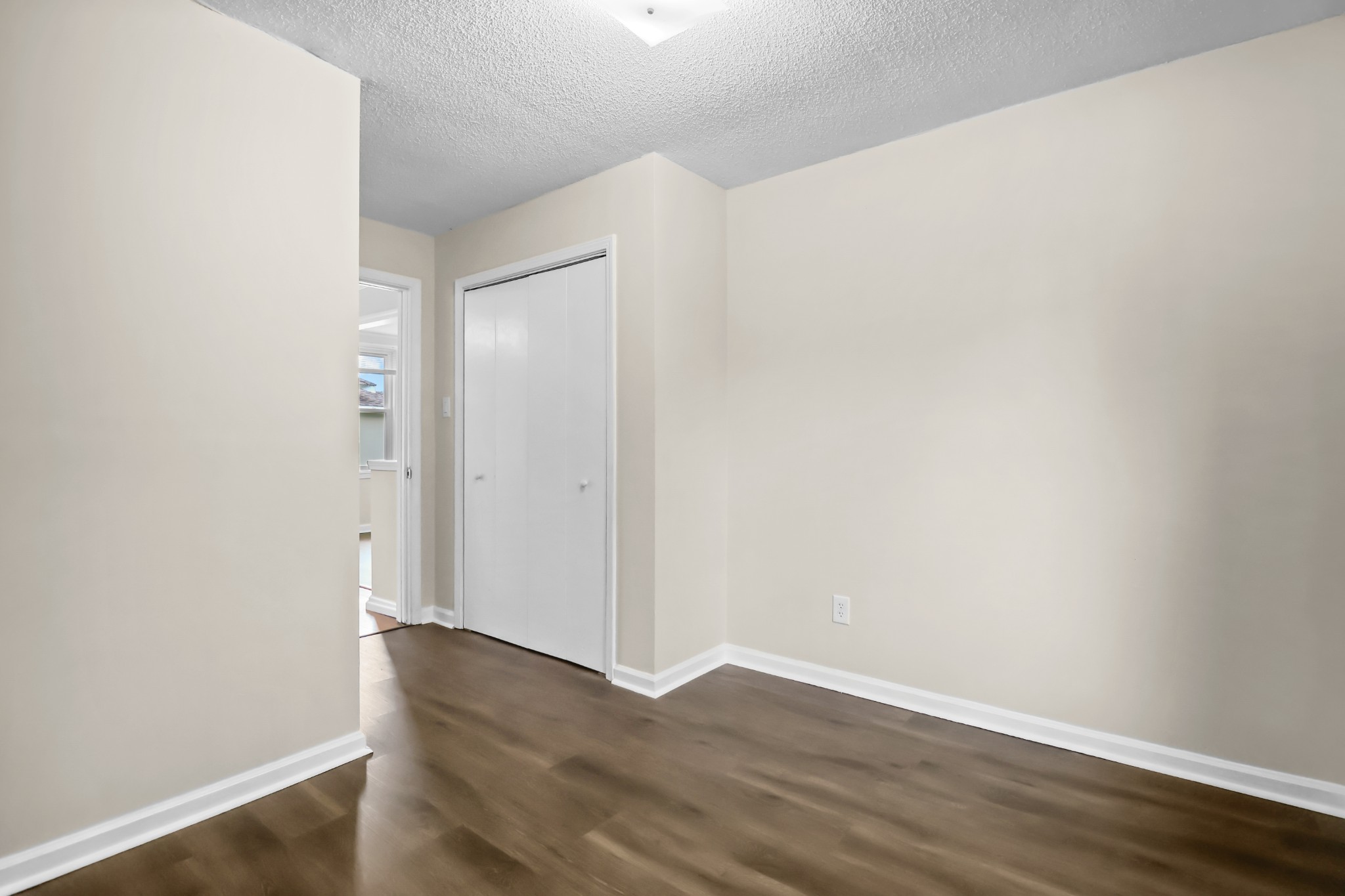 114 Emory St Property Photo 25