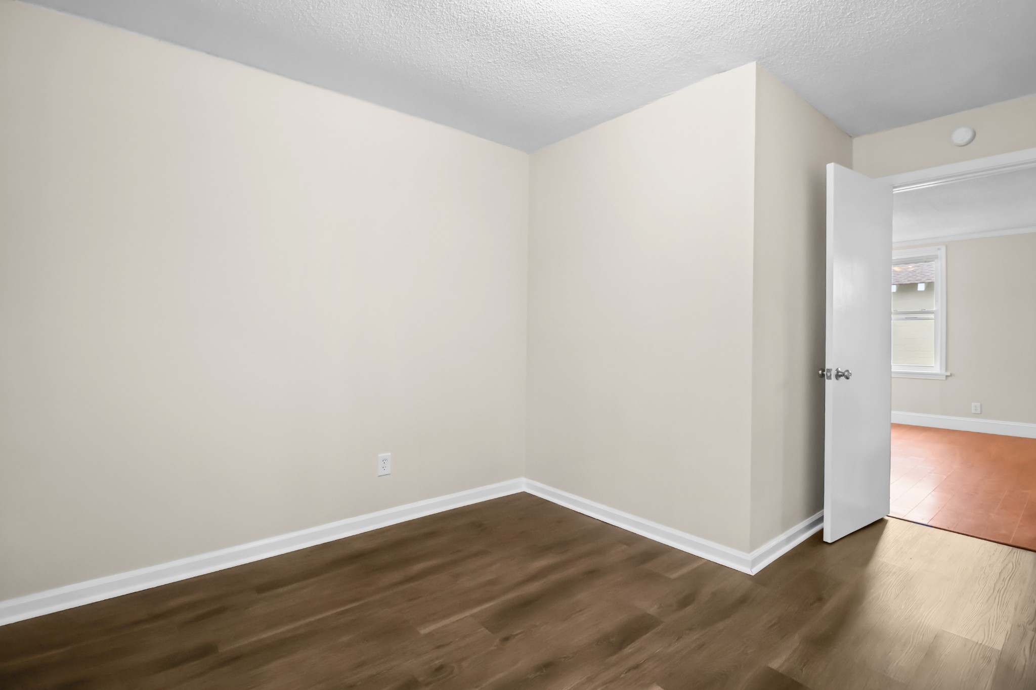 114 Emory St Property Photo 26