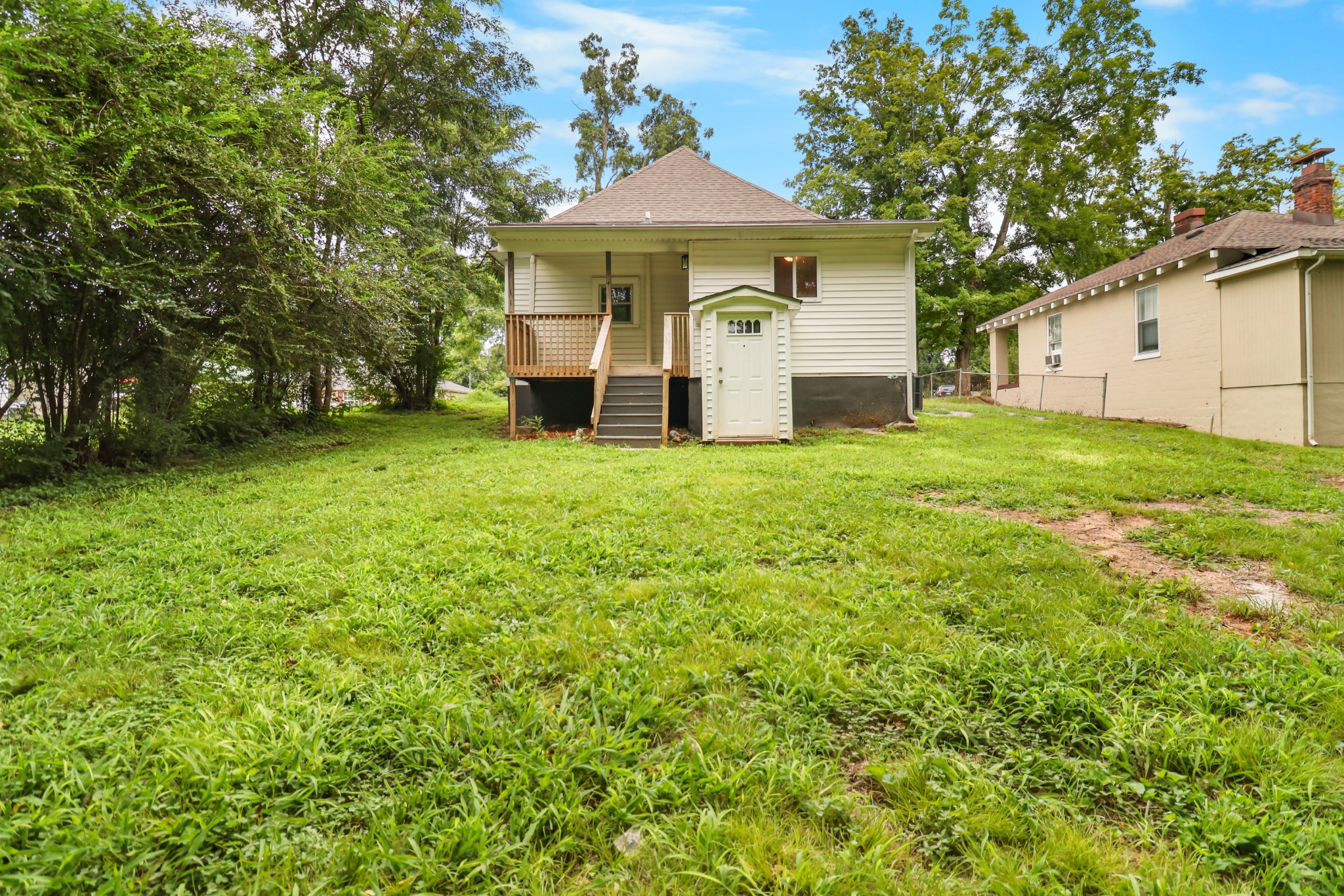 114 Emory St Property Photo 29