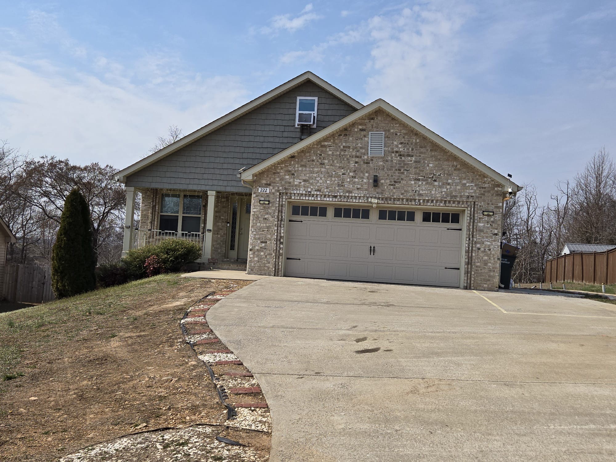 222 Hillview Way Property Photo 1