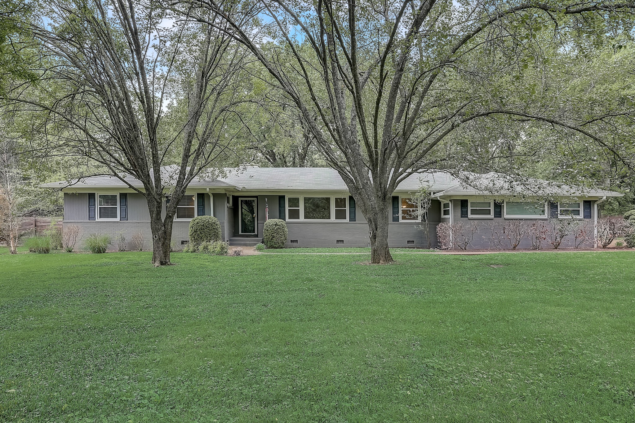 808 Battery Ln Property Photo 1