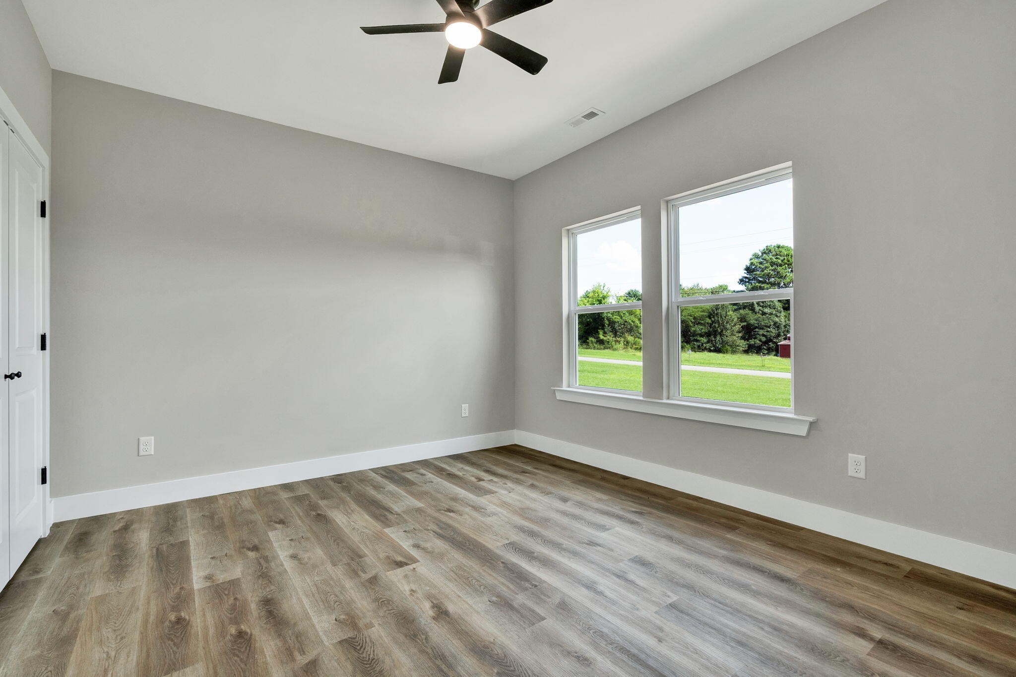 1090 Congress Parkway, N Property Photo 16