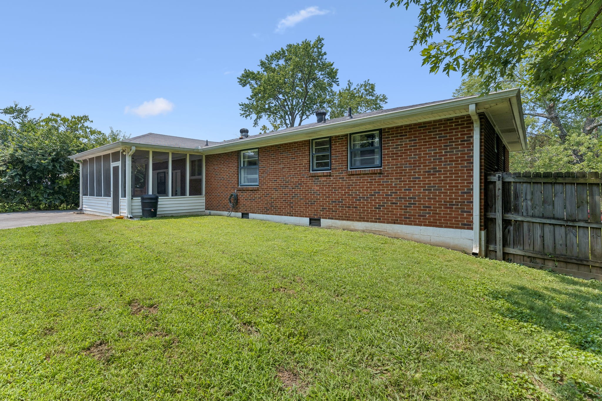 431 Heney Dr Property Photo 32