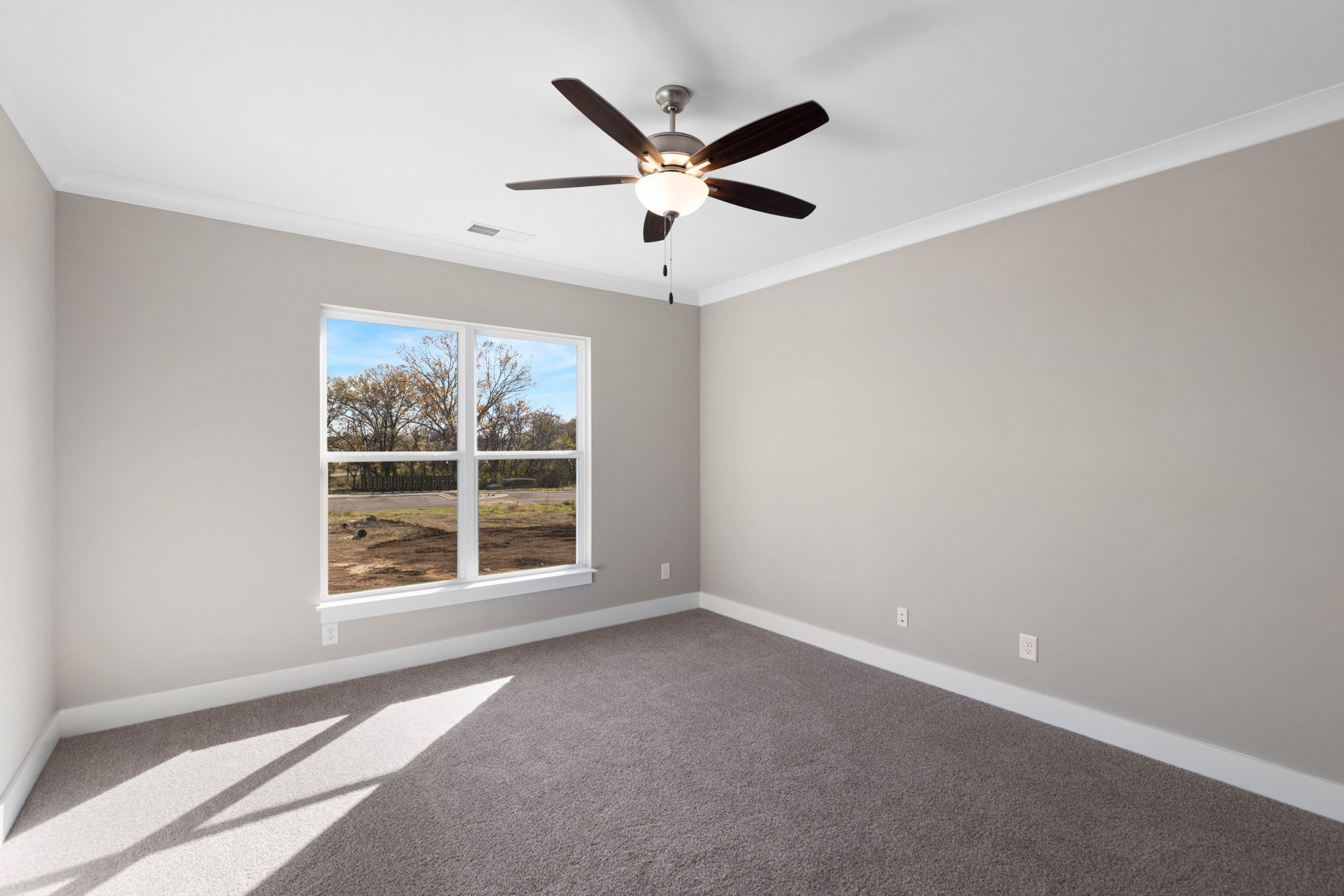 320 Heaton Way Property Photo 22