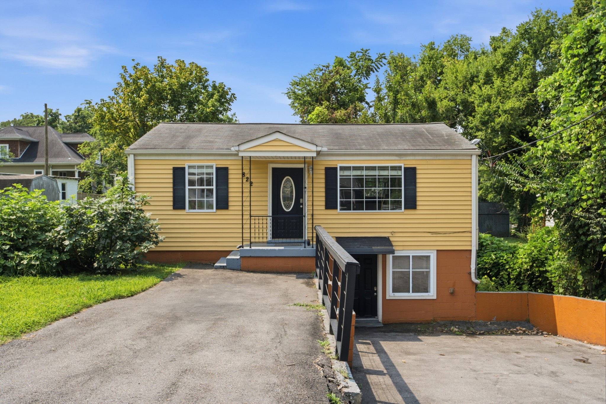 822 Douglas Ave Property Photo 4