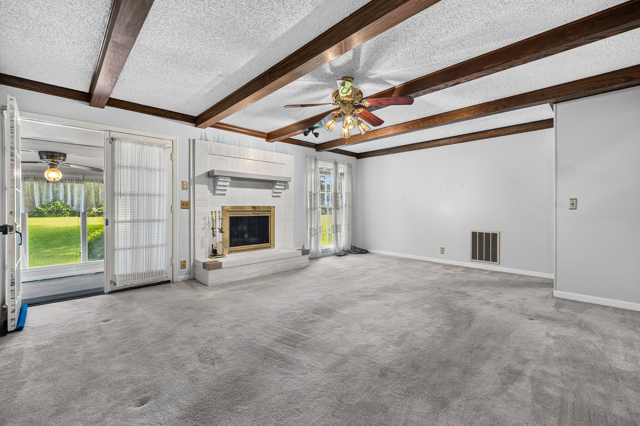 237 Shute Ln Property Photo 14