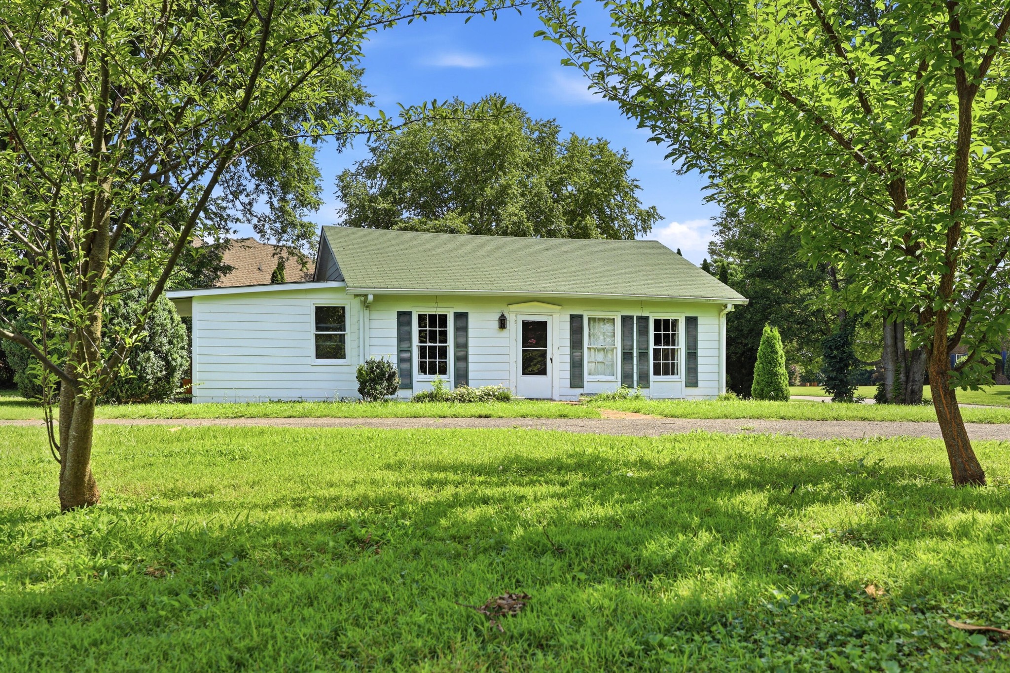 2037 Woodchase Close, NE Property Photo 1