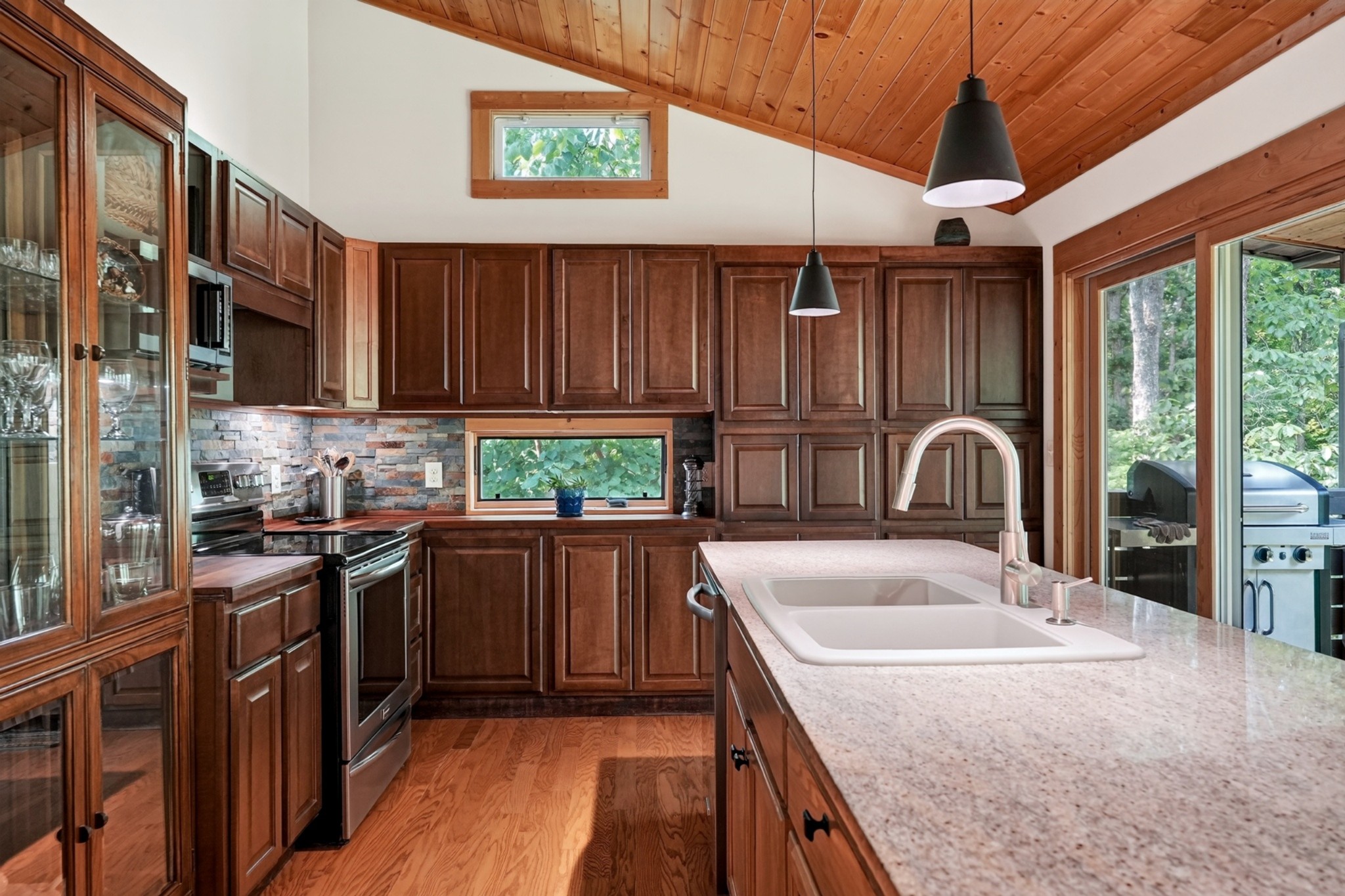 361 Bear Knob Ln Property Photo 6